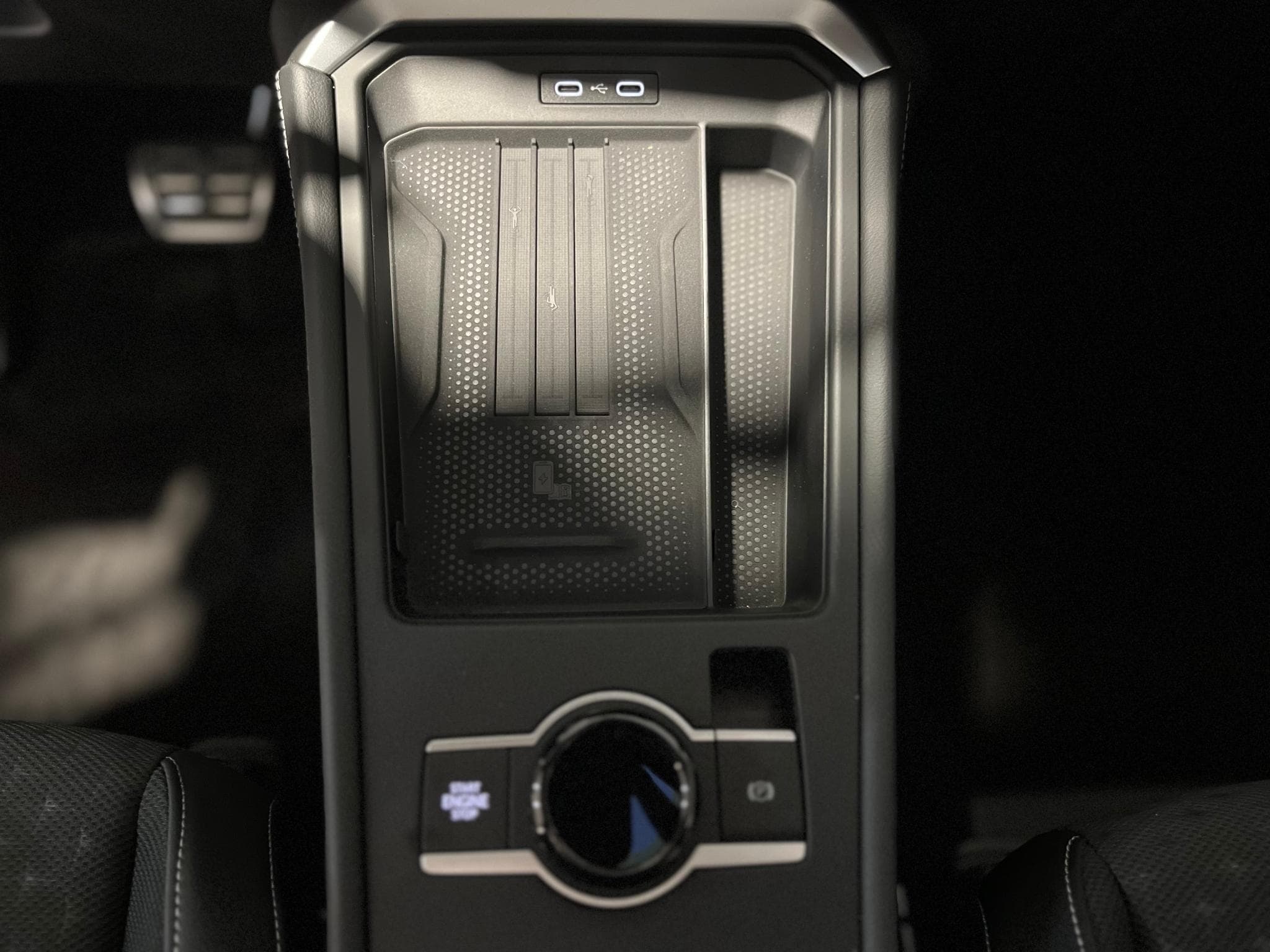VW T-Roc 1.5 eTSI DSG R-Line *Toit Ouvrant/Pano* (2026) - Photo 19