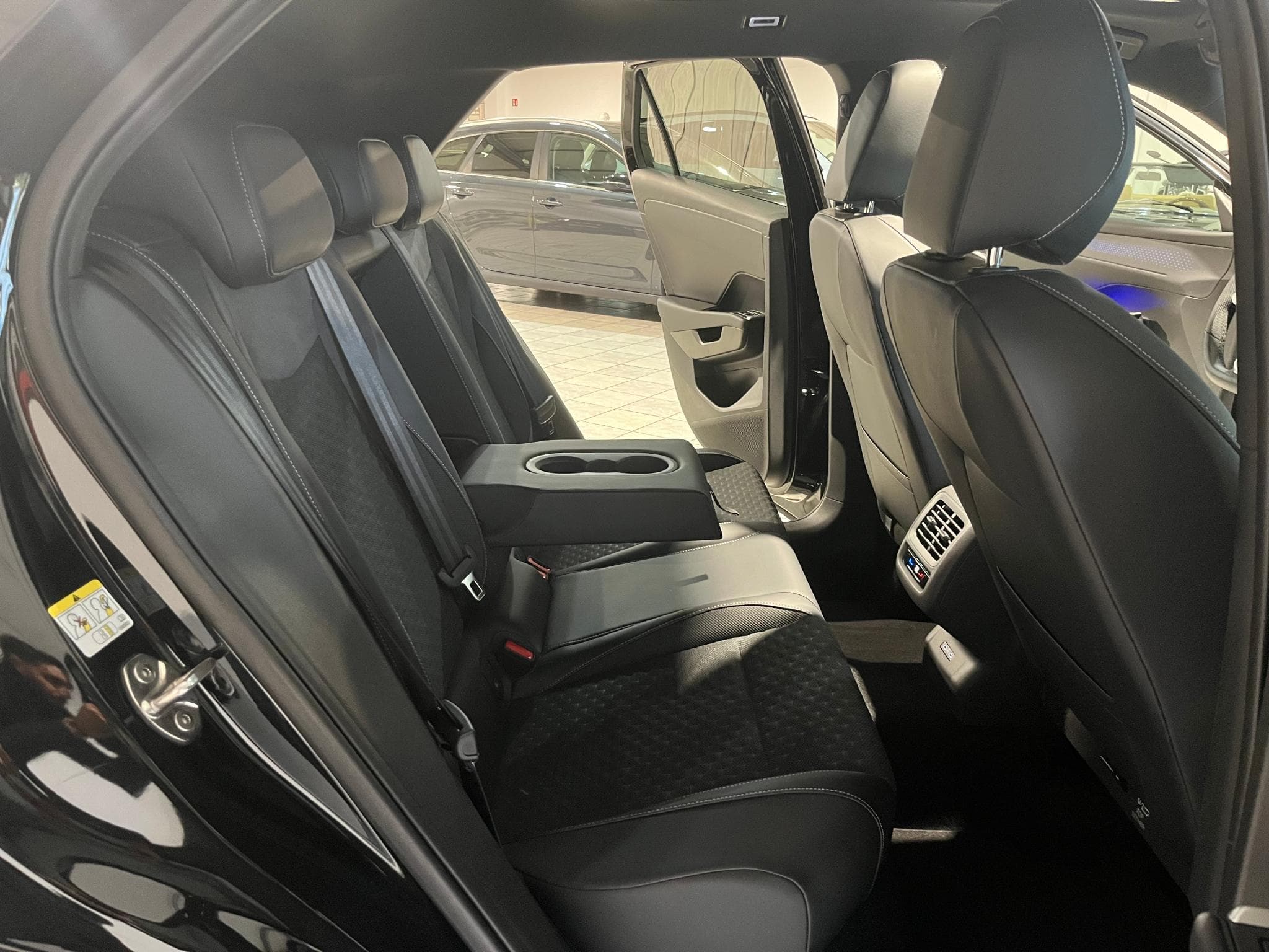 VW T-Roc 1.5 eTSI DSG R-Line *Toit Ouvrant/Pano* (2026) - Photo 22