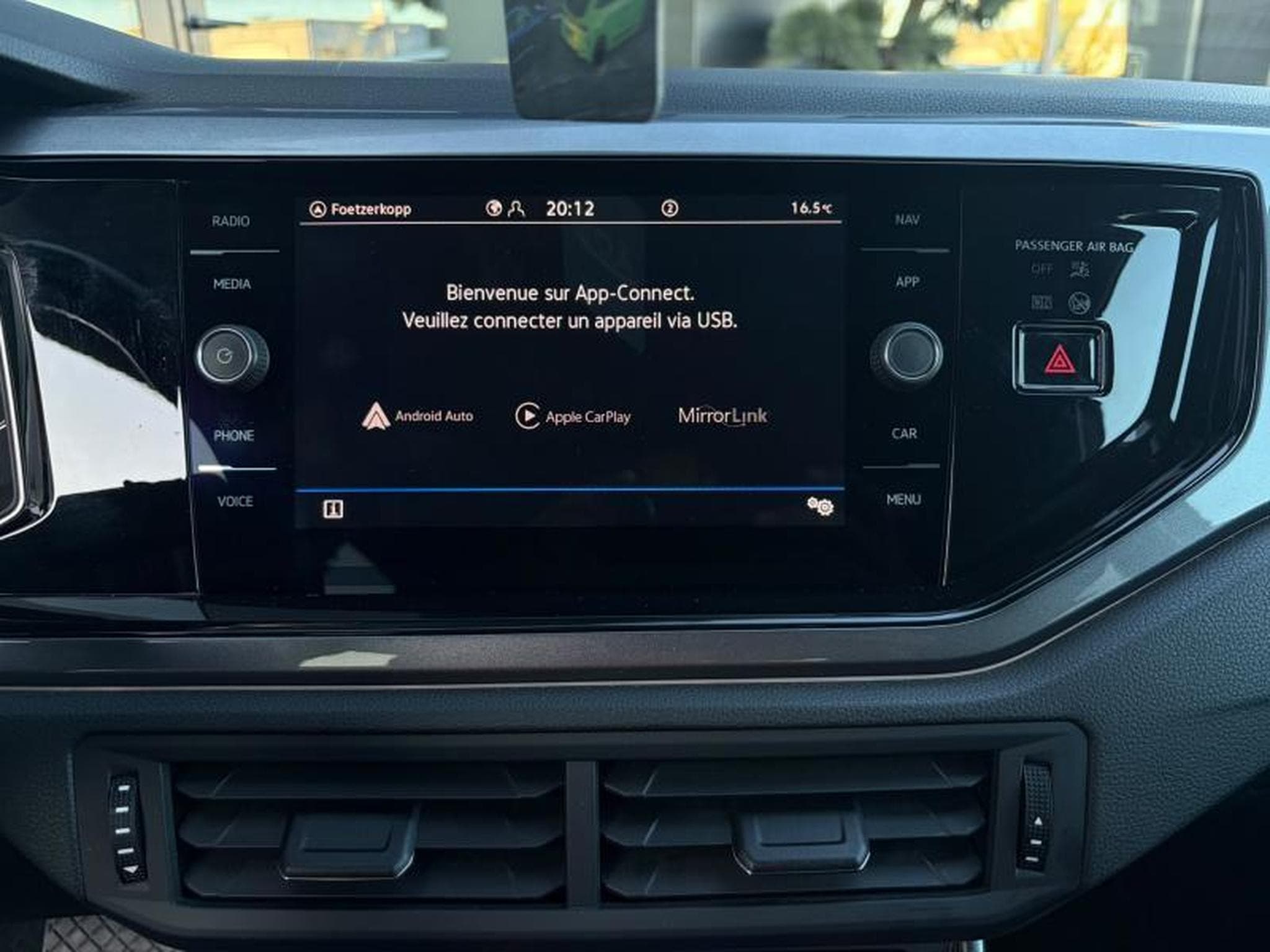 VW Taigo Style 1.0 110ch/BVA/Attelage/CarPlay/Camera/Sièges chauffant (2022) - Photo 7