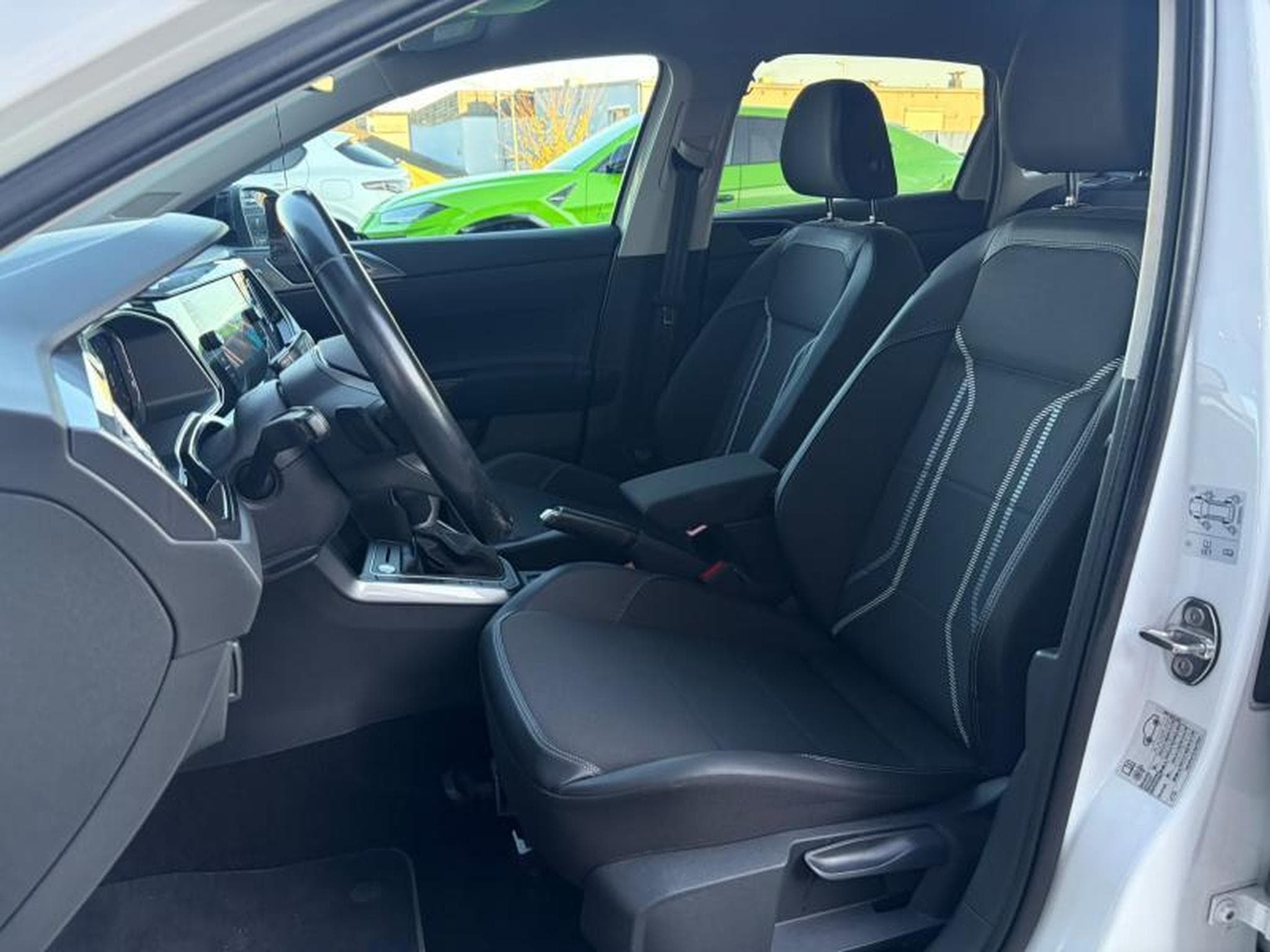 VW Taigo Style 1.0 110ch/BVA/Attelage/CarPlay/Camera/Sièges chauffant (2022) - Photo 10