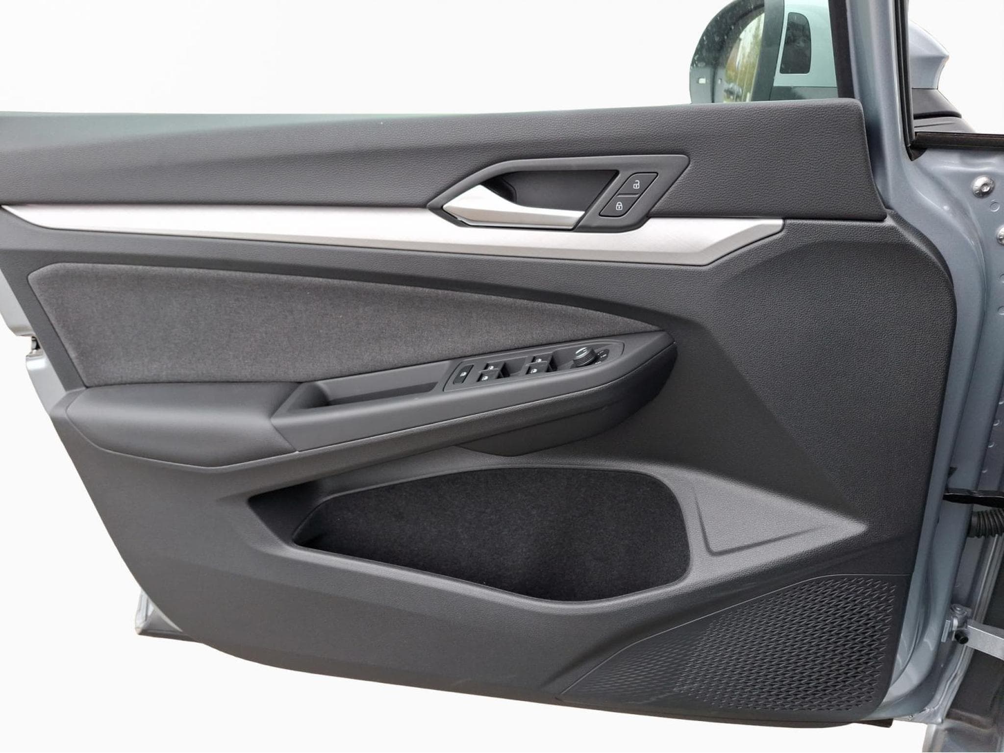 VW Golf Life (2025) - Photo 16