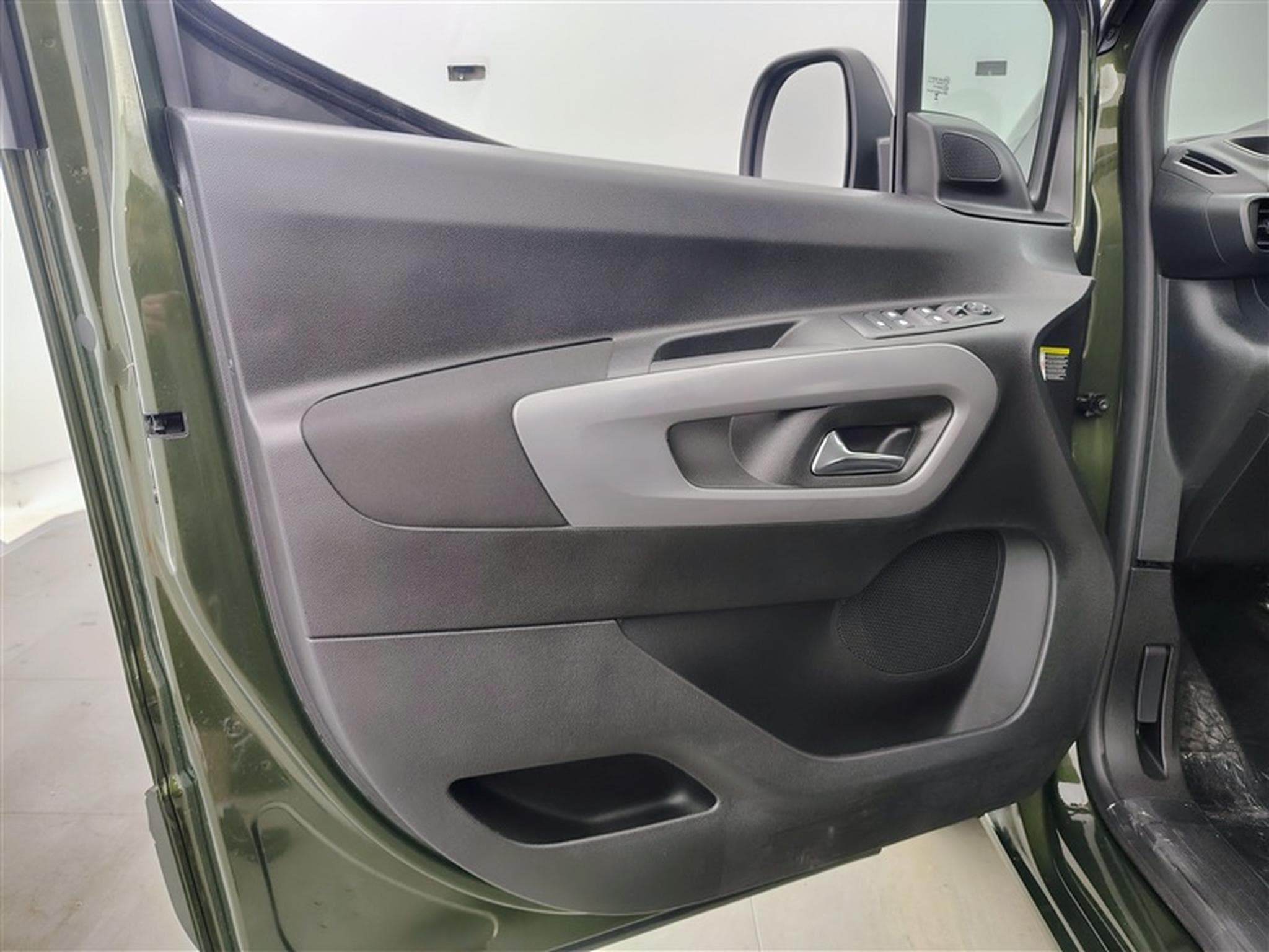 Toyota Proace PROACE CITY VERSO PASSANGER LWB FAMILI 7 PL (2025) - Photo 17