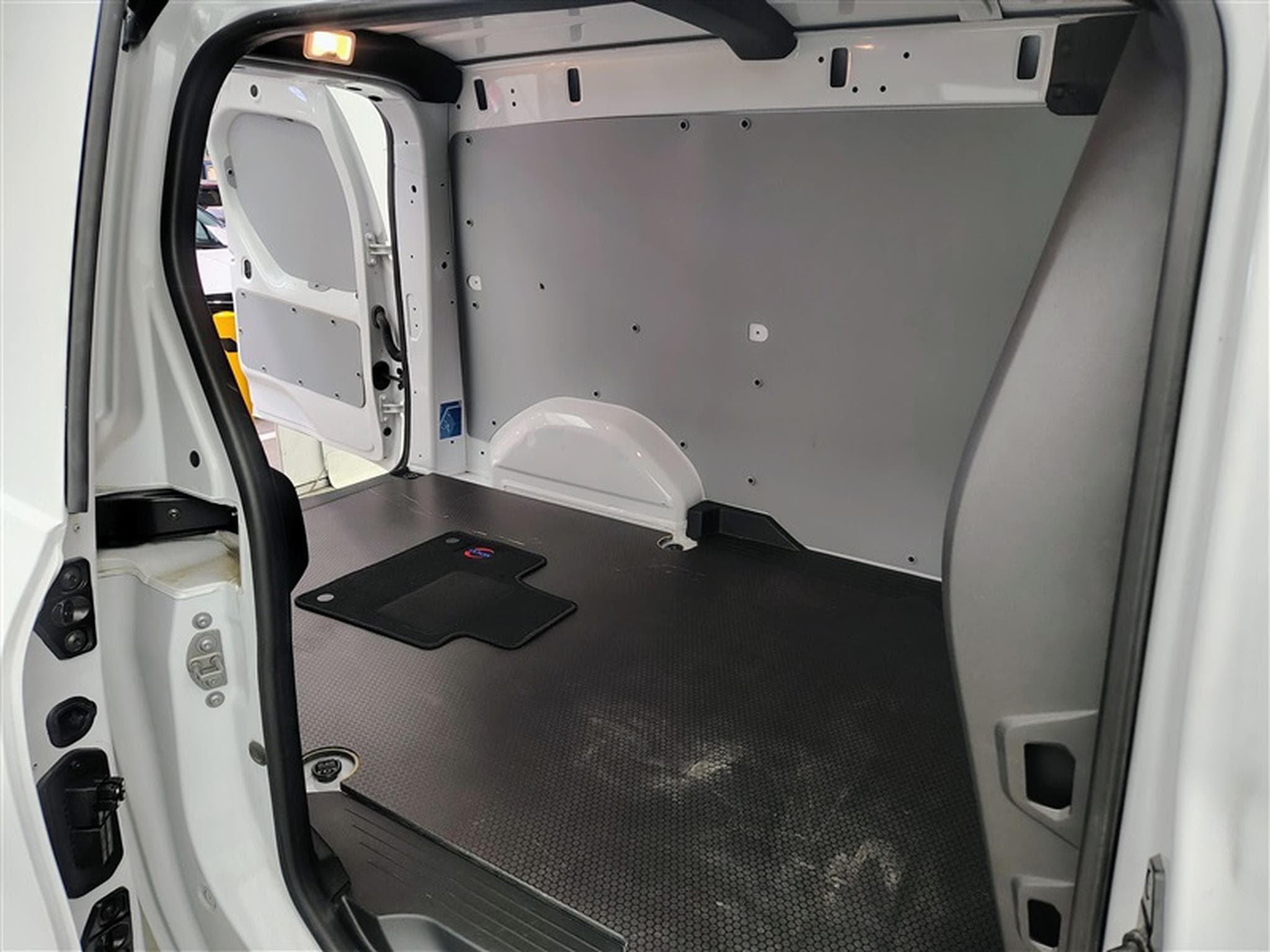 Renault Kangoo 1.5 Blue dCi L2 Confort EDC (2024) - Photo 13
