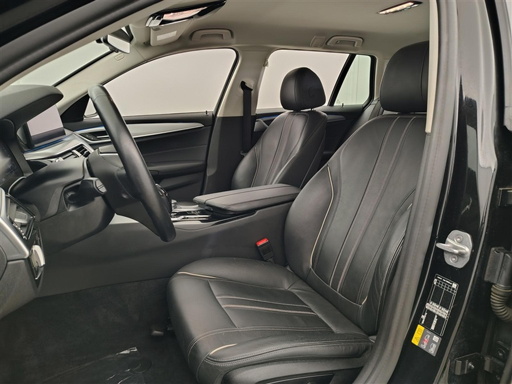 BMW 530 Touring 530eA PHEV Luxury  Cuir / Navi / Led (2021) - Photo 7