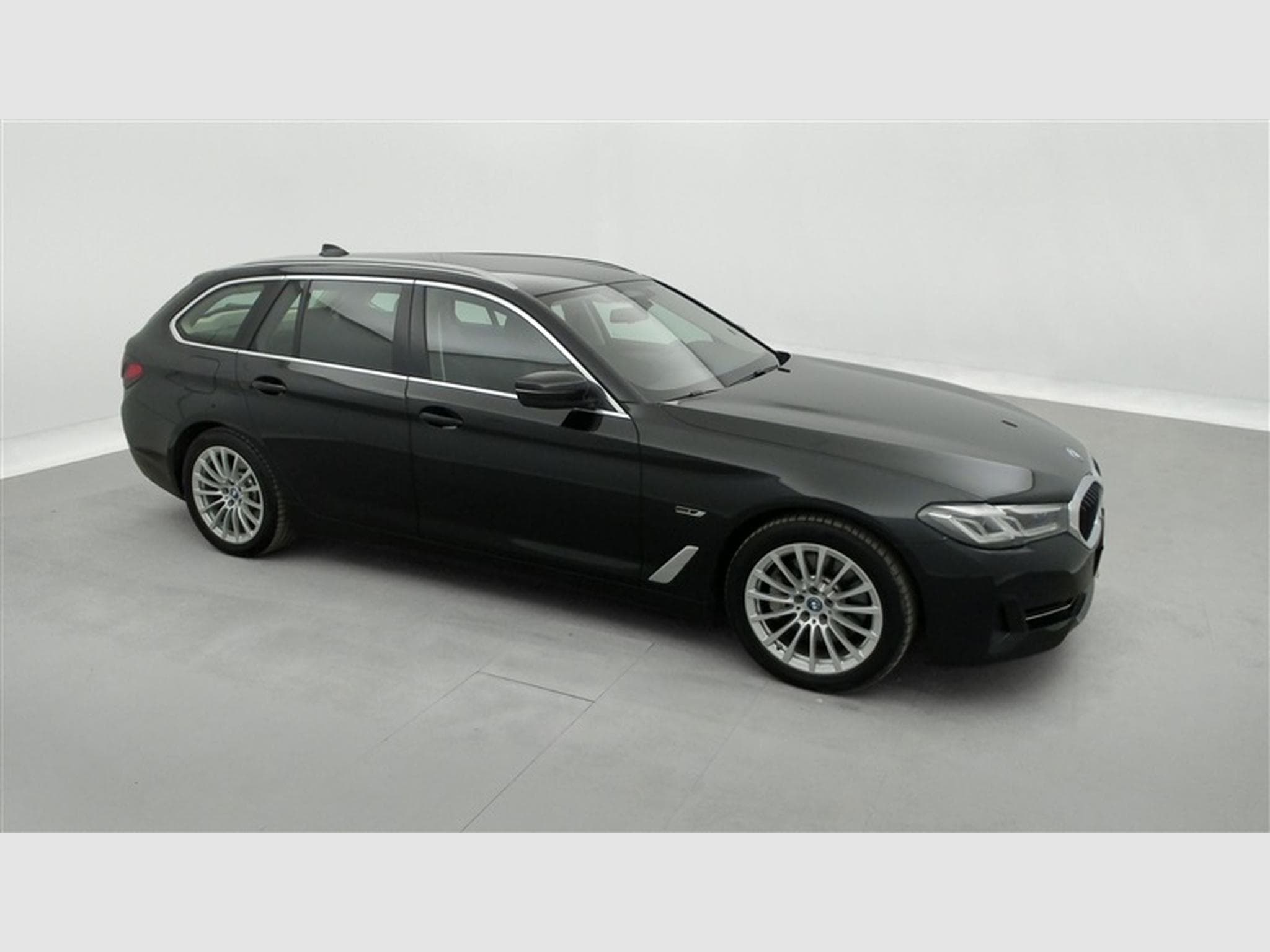BMW 530 Touring 530eA PHEV Luxury  Cuir / Navi / Led (2021) - Photo 25