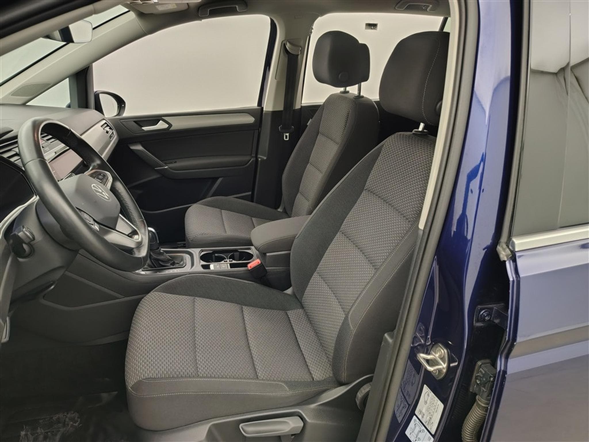 VW Touran 1.5 TSI Highline OPF DSG (2023) - Photo 7