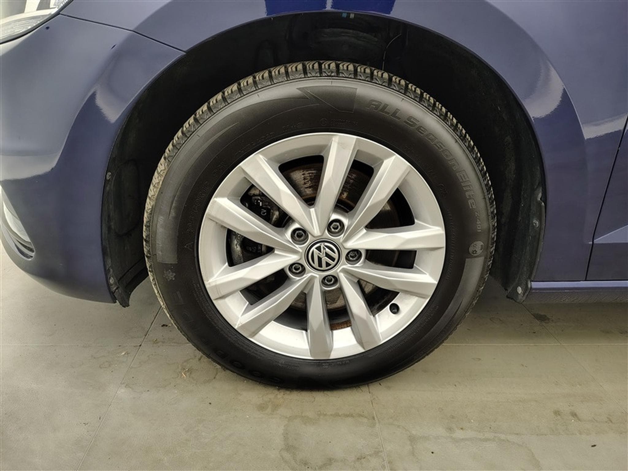 VW Touran 1.5 TSI Highline OPF DSG (2023) - Photo 6