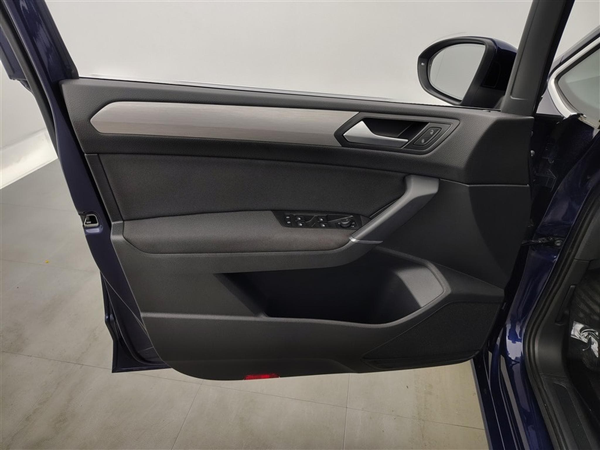 VW Touran 1.5 TSI Highline OPF DSG (2023) - Photo 16