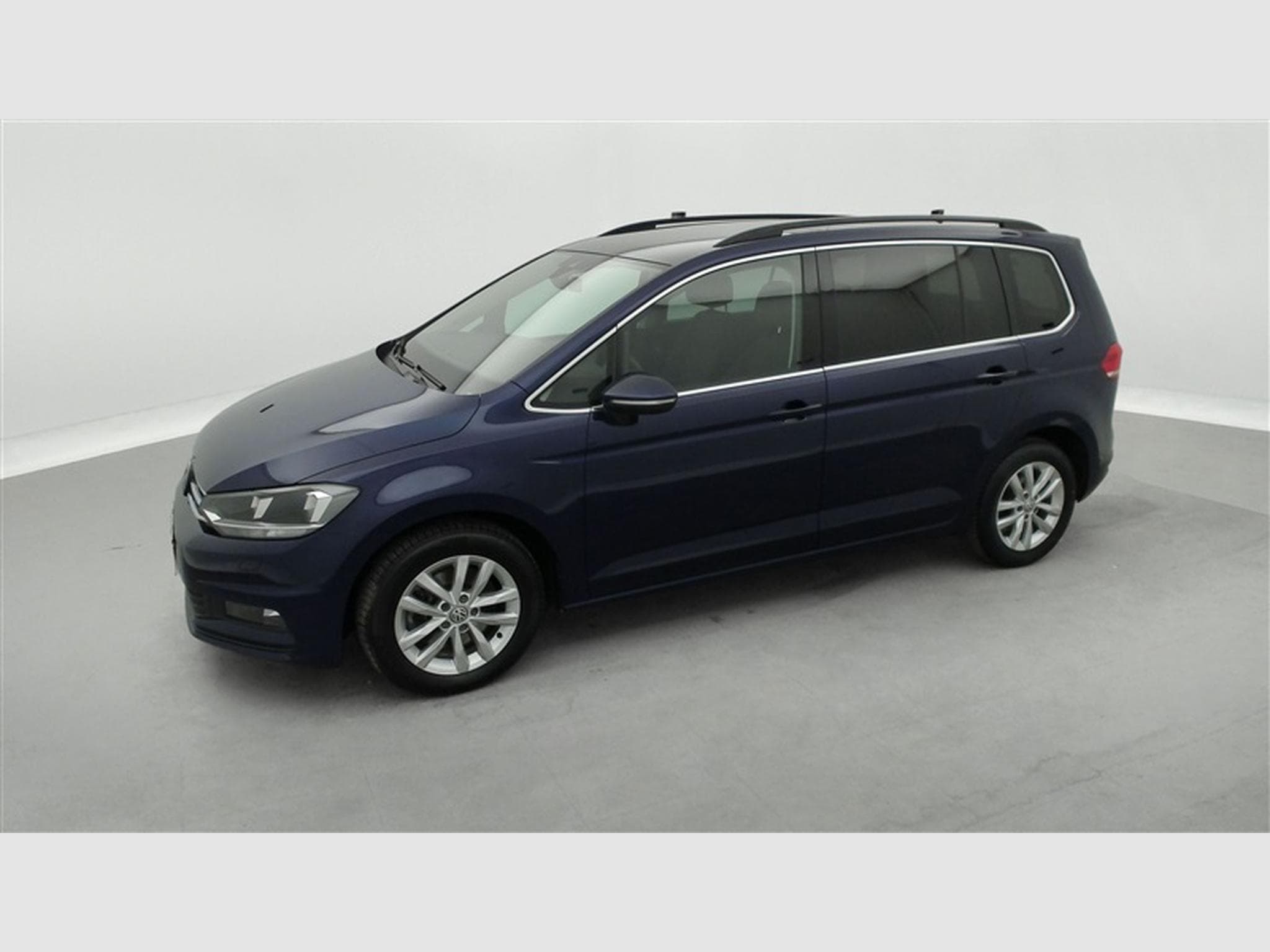 VW Touran 1.5 TSI Highline OPF DSG (2023) - Photo 22