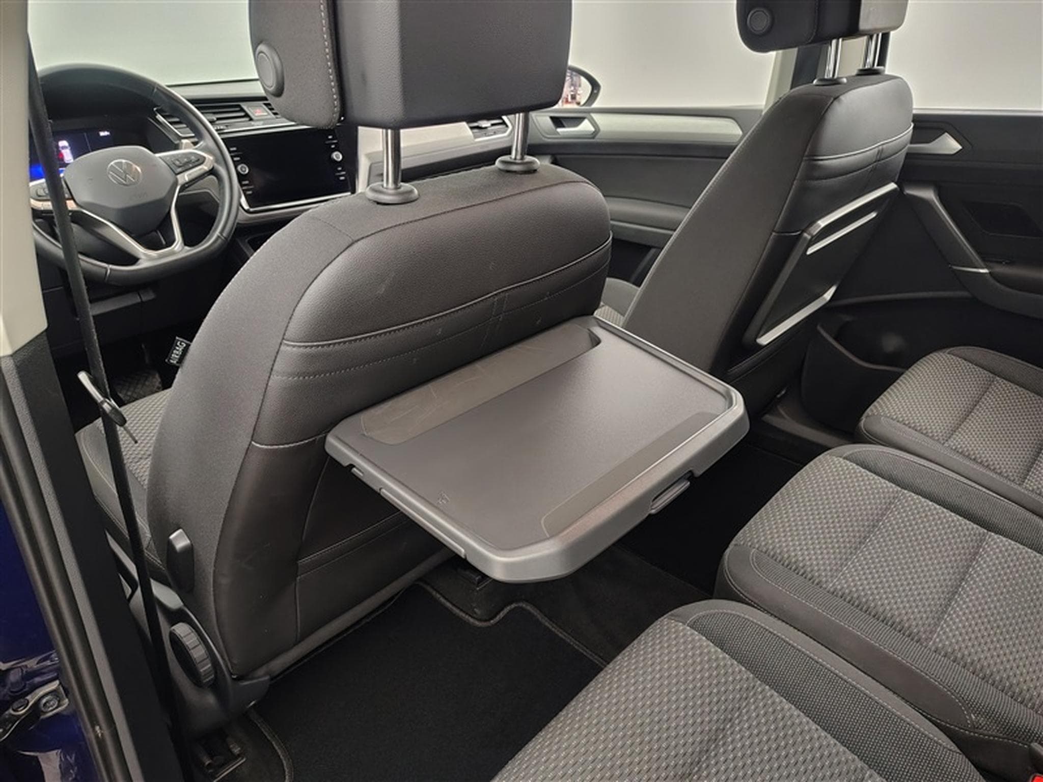 VW Touran 1.5 TSI Highline OPF DSG (2023) - Photo 19