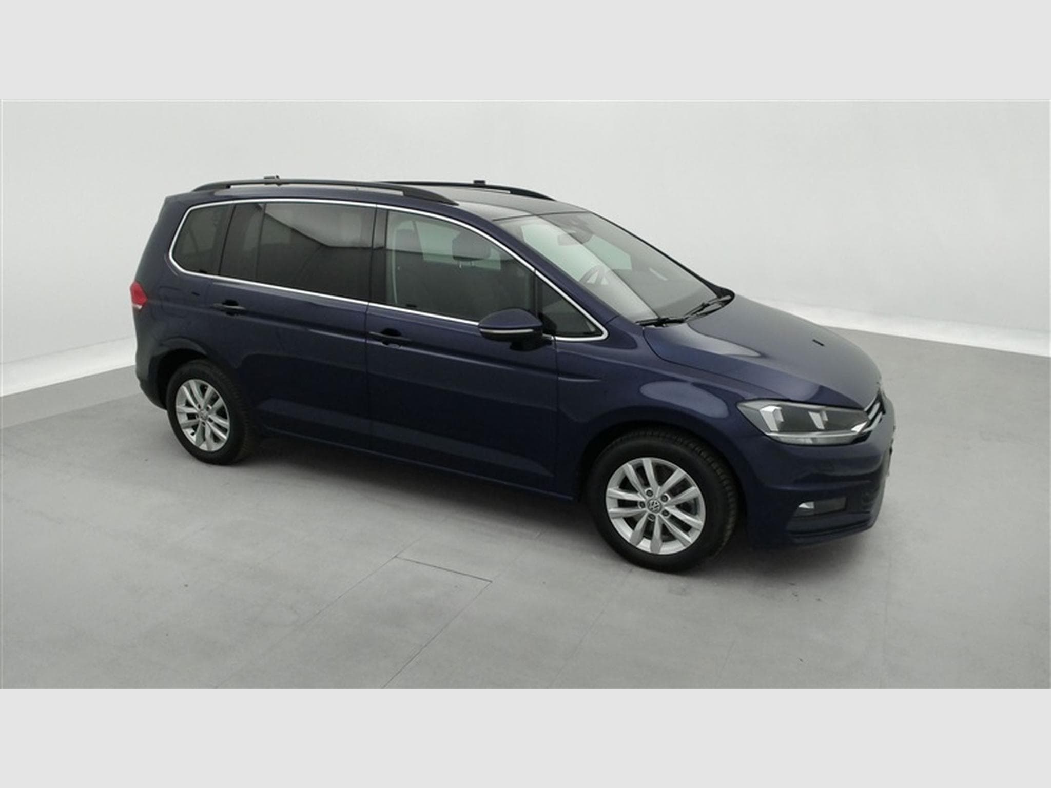 VW Touran 1.5 TSI Highline OPF DSG (2023) - Photo 24
