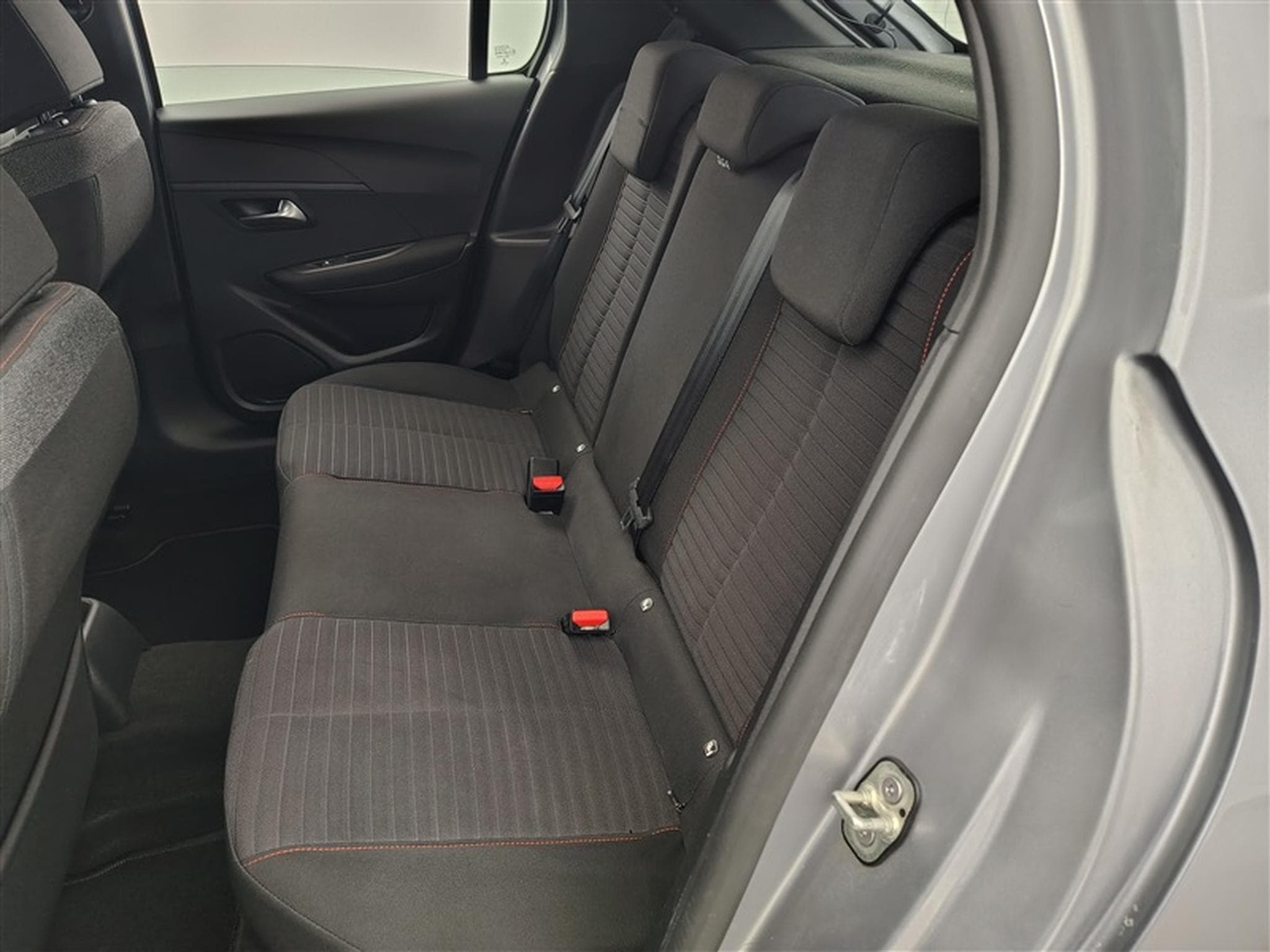 Peugeot 208 1.2i PureTech Active Pack (2022) - Photo 13