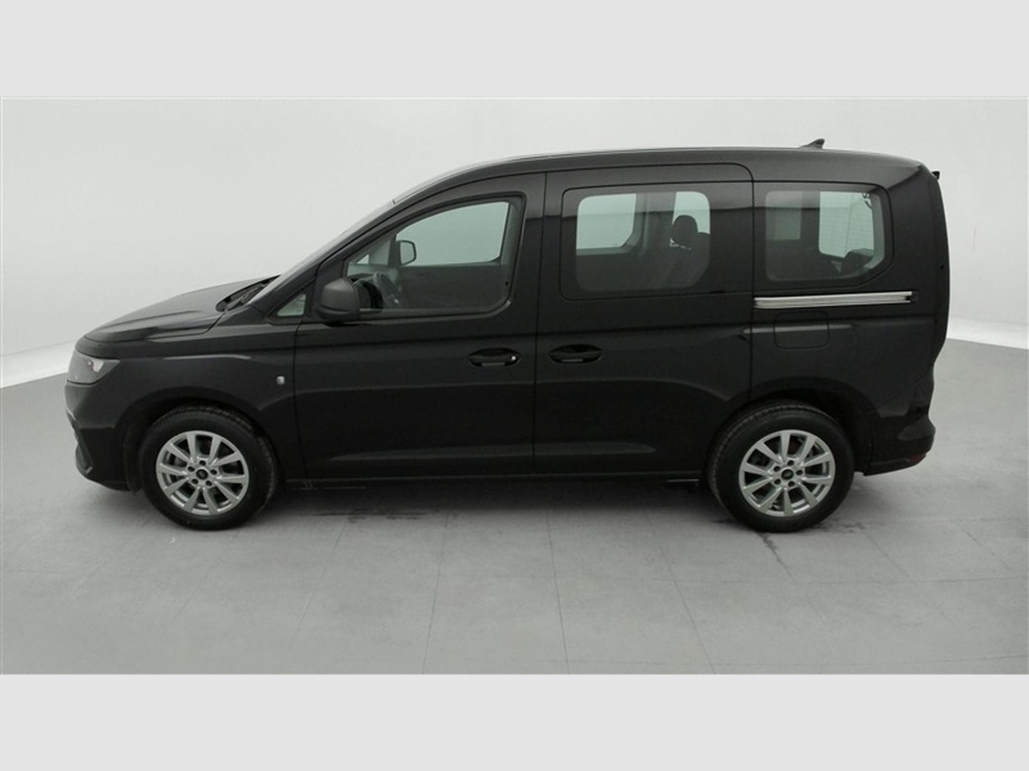 Ford Tourneo TREND 2.0 Ecoblue NAVI/ PDC / APP CONNECT (2024) - Photo 3