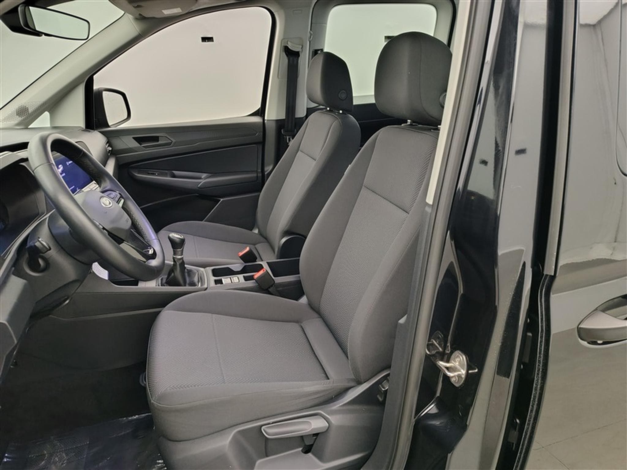Ford Tourneo TREND 2.0 Ecoblue NAVI/ PDC / APP CONNECT (2024) - Photo 7