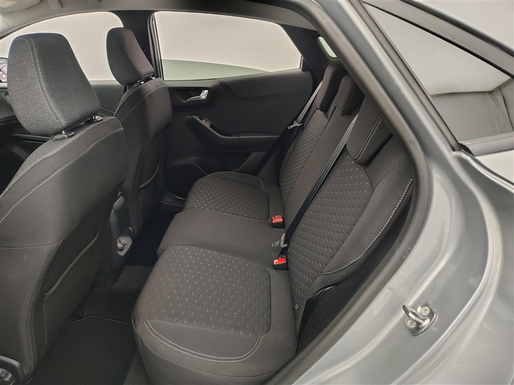 Ford Puma 1.0 EcoBoost mHEV Titanium Navi / Led (2024) - Photo 13