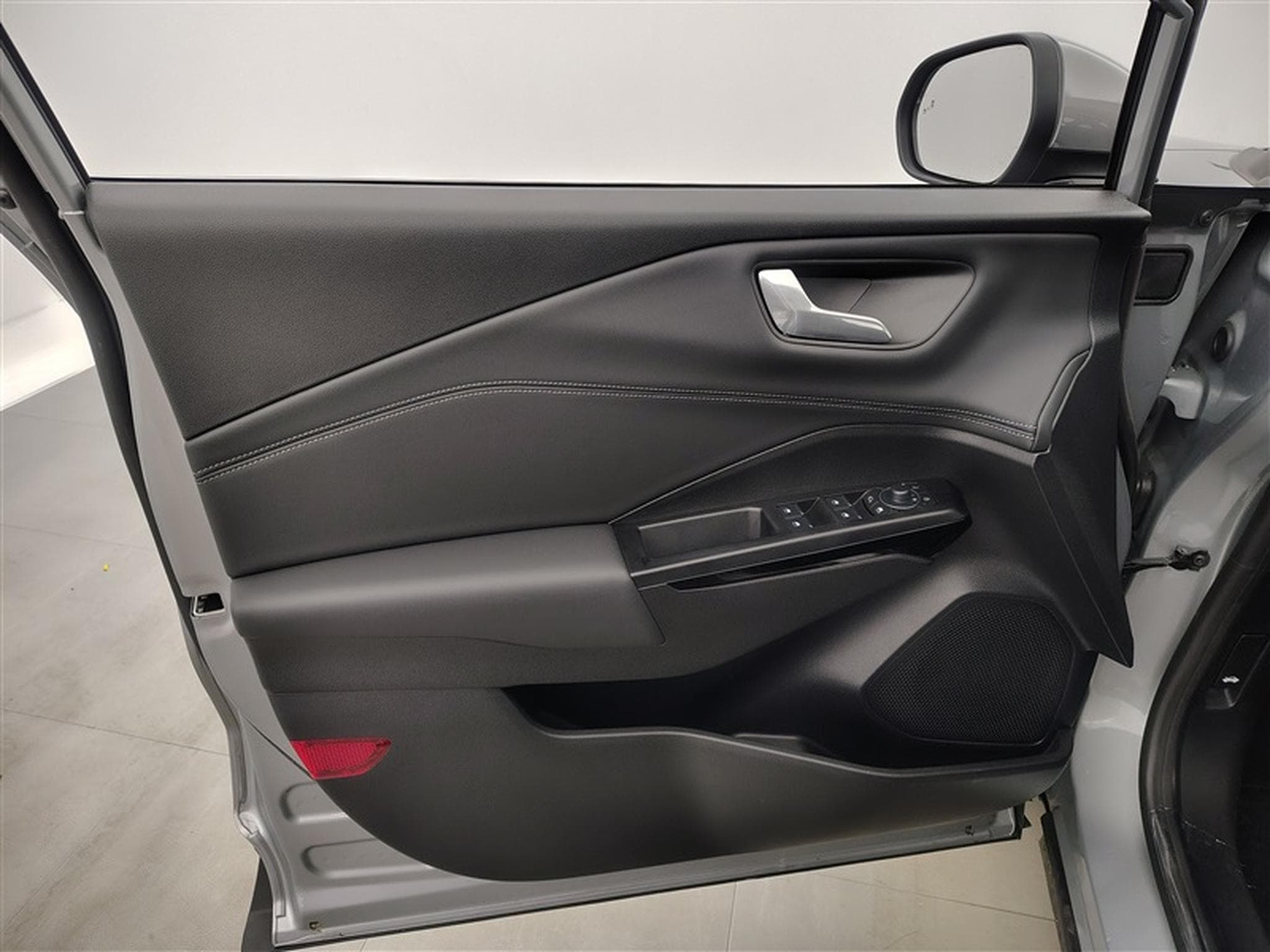Ford Puma 1.0 EcoBoost mHEV Titanium Navi / Led (2024) - Photo 17