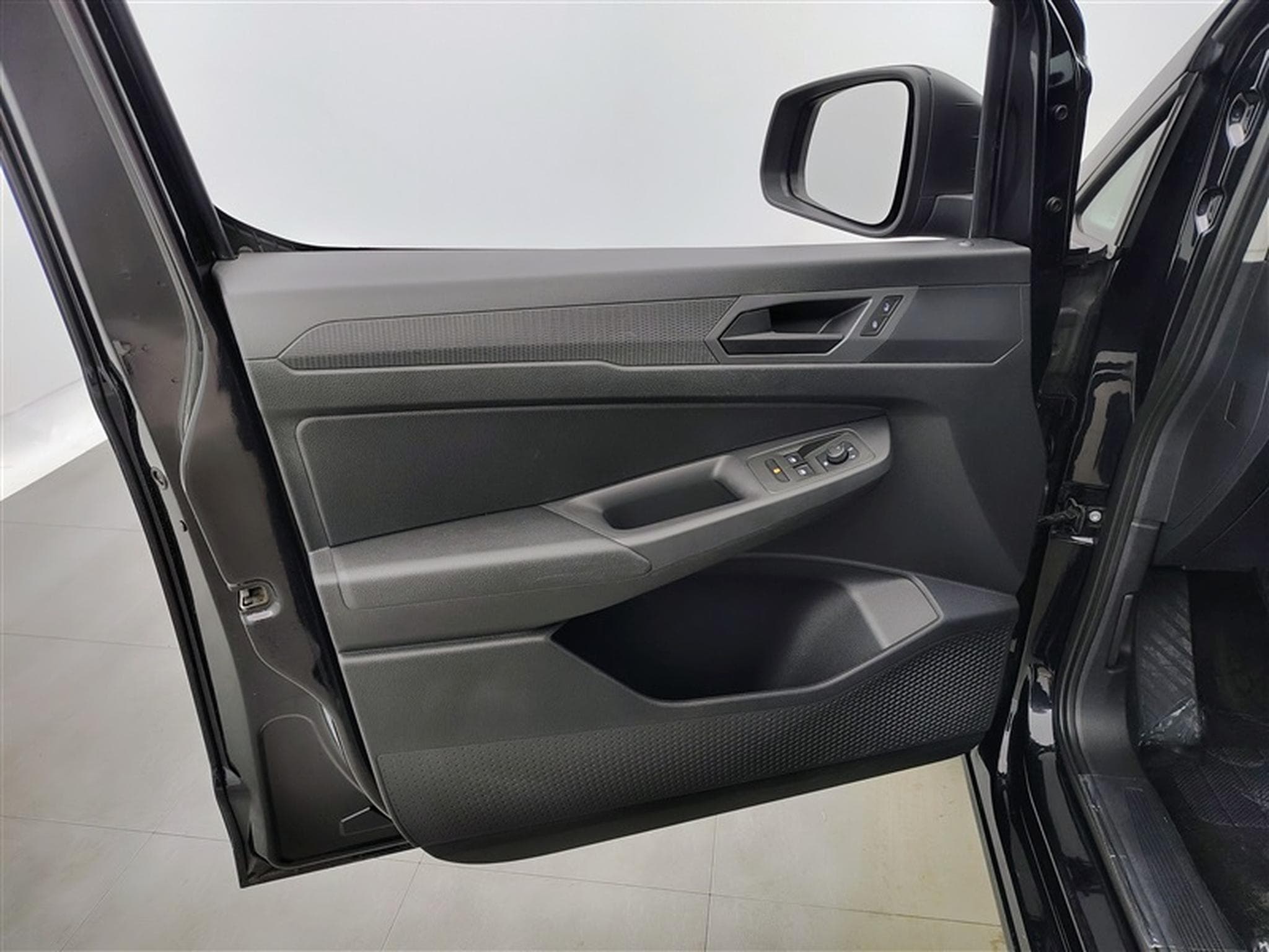 Ford Tourneo TREND 2.0 Ecoblue NAVI/ PDC / APP CONNECT (2024) - Photo 16