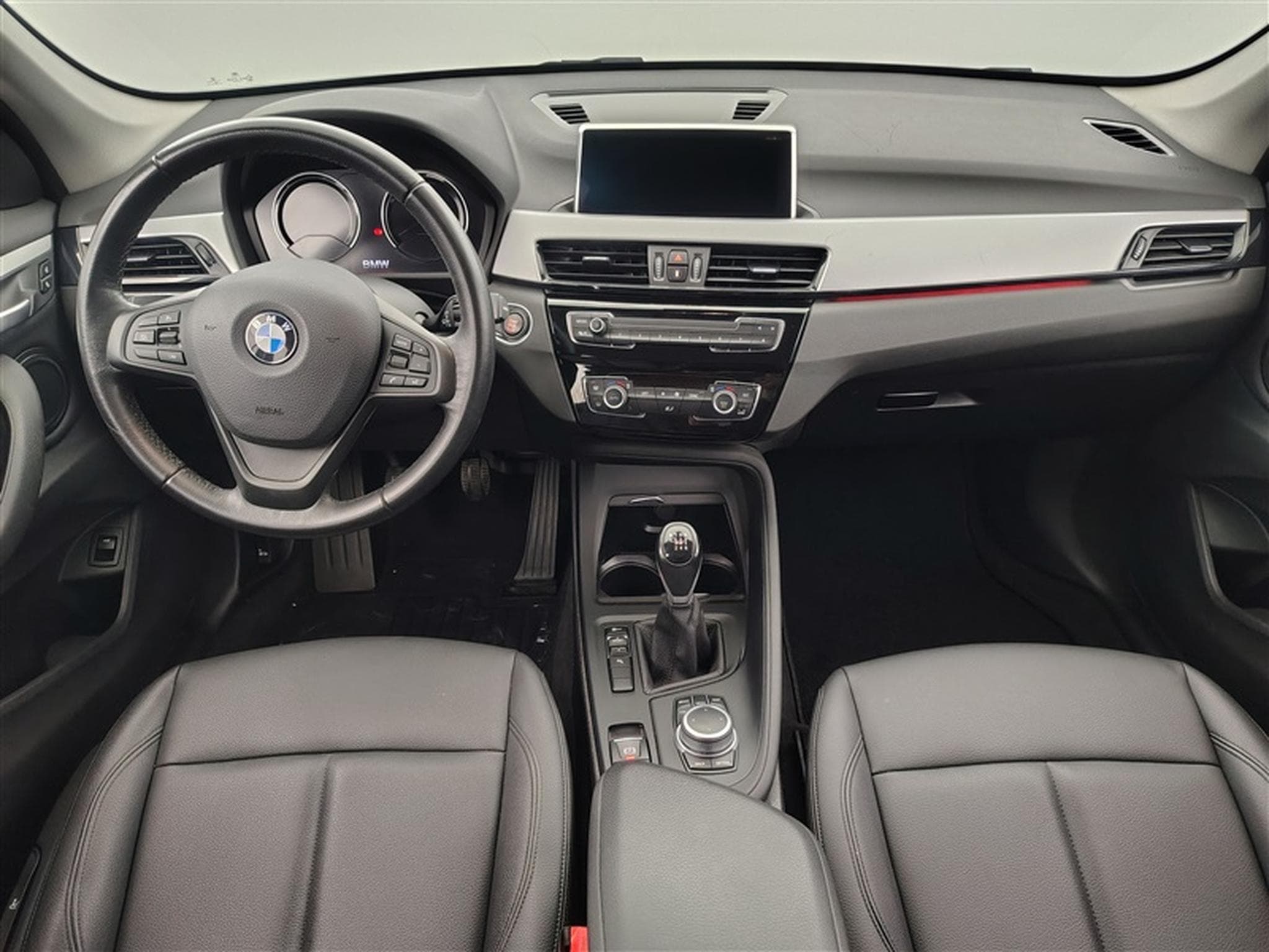 BMW X1 1.5d sDrive18 Cuir / Navi / PDC av+ar (2021) - Foto 8