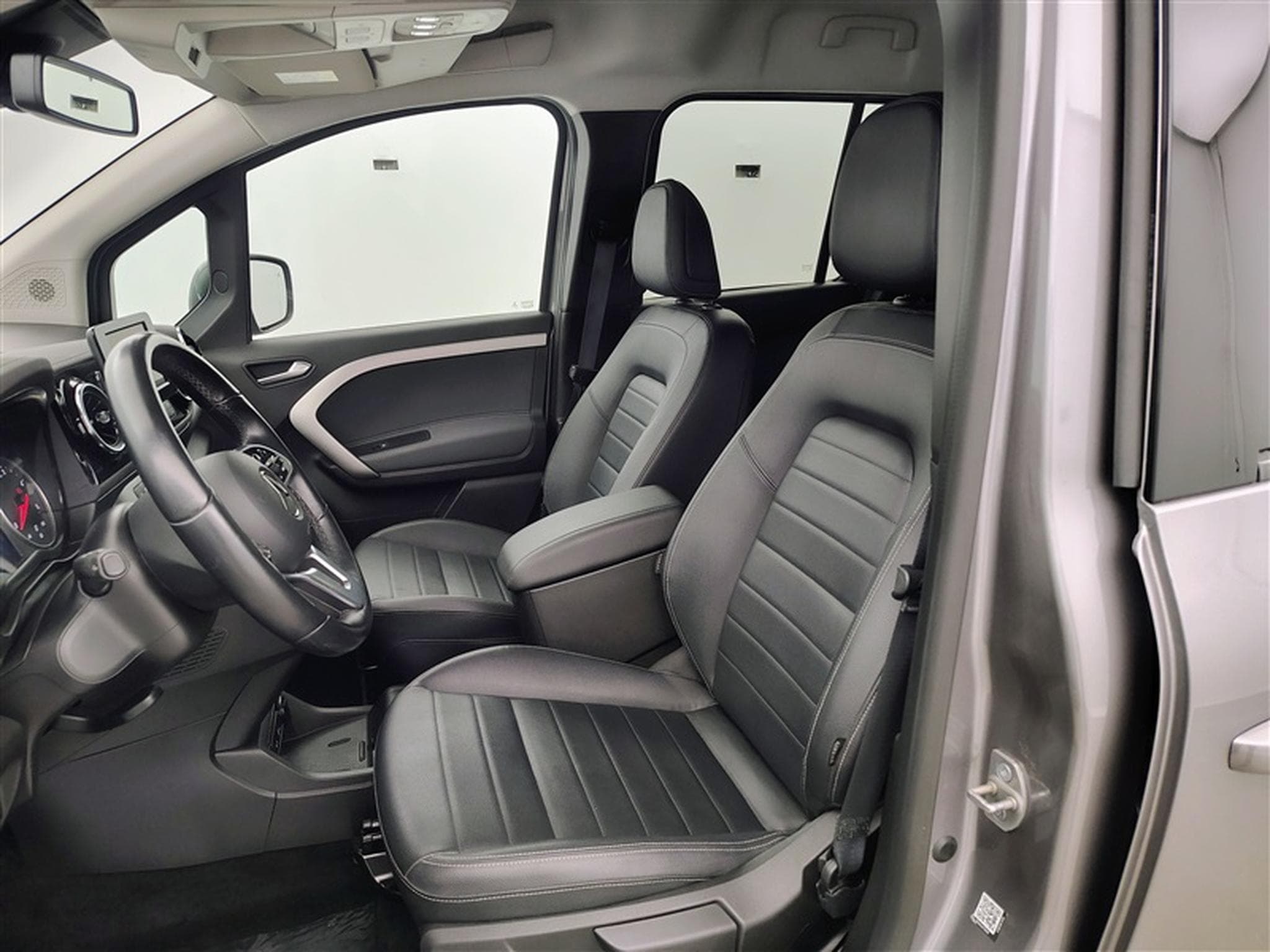Mercedes T-Class 180d 7G-Tronic Family CUIR / NAVI / FULL LED / CAMERA / ALU (2022) - Photo 7