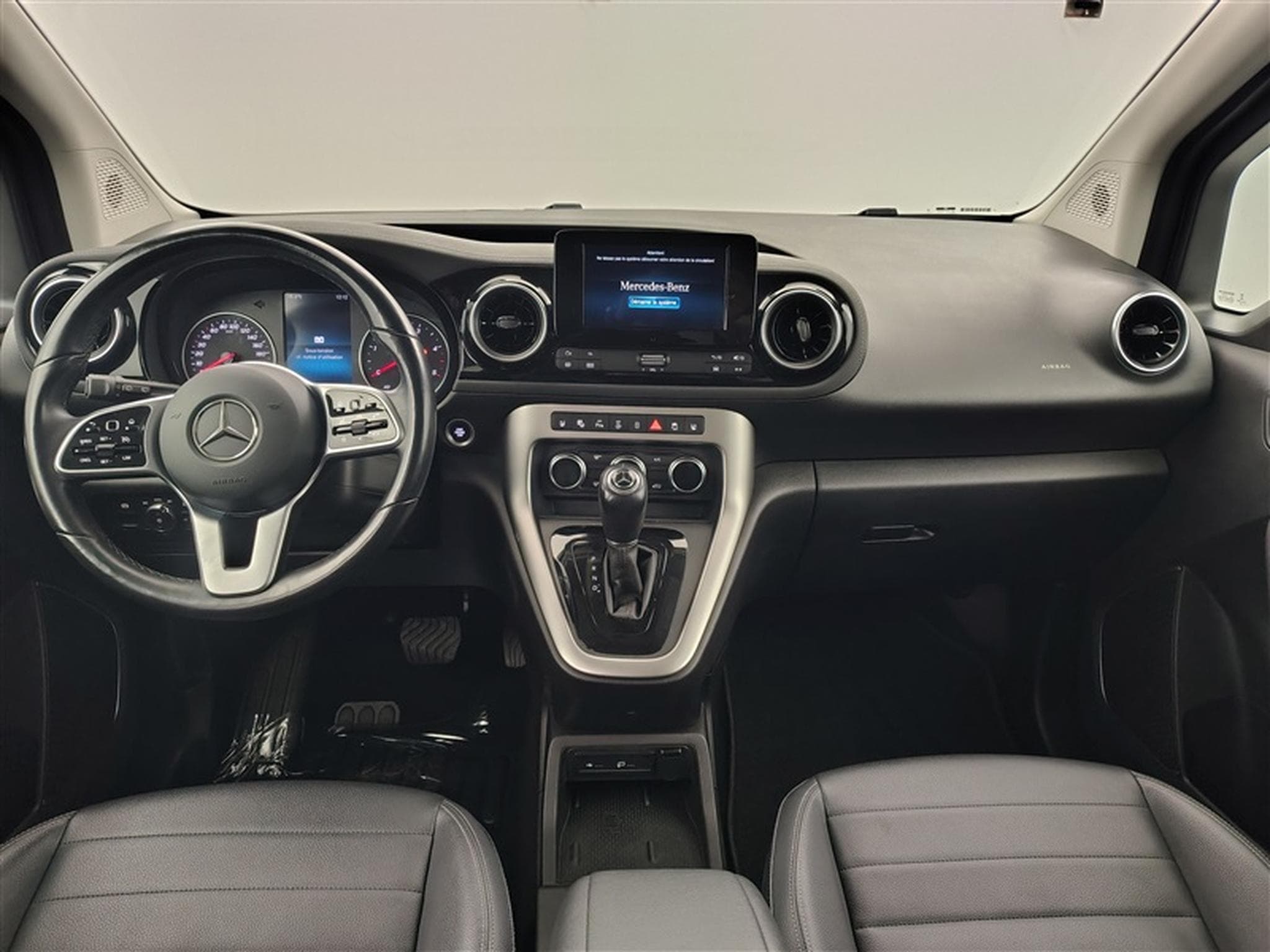 Mercedes T-Class 180d 7G-Tronic Family CUIR / NAVI / FULL LED / CAMERA / ALU (2022) - Photo 8