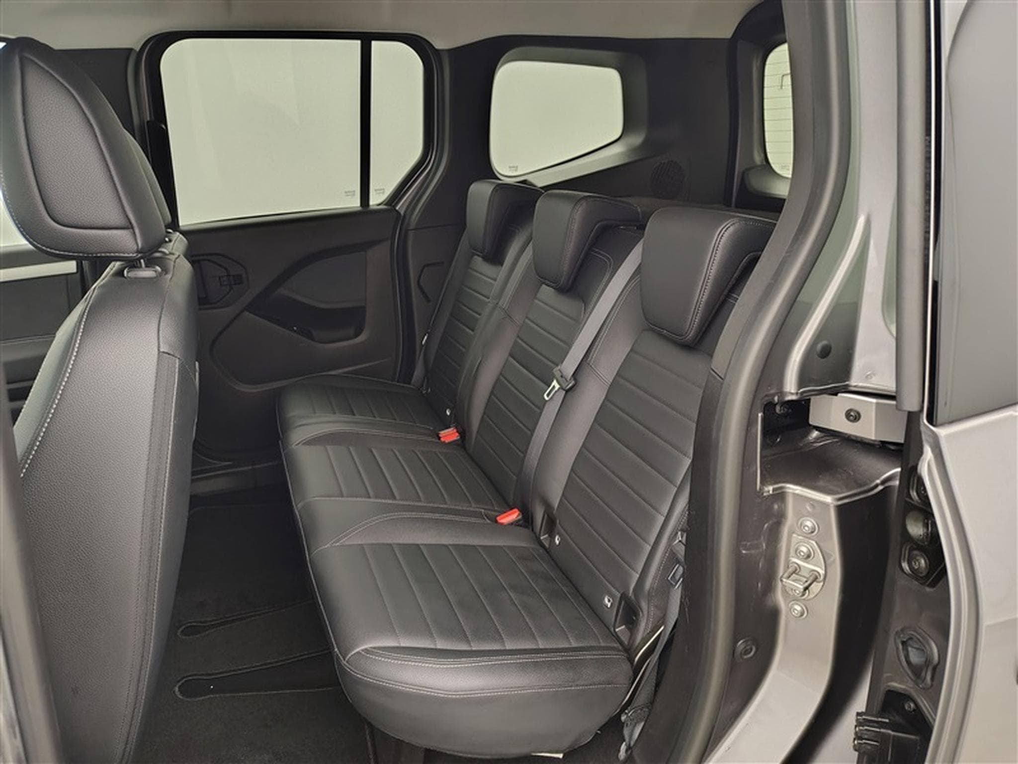 Mercedes T-Class 180d 7G-Tronic Family CUIR / NAVI / FULL LED / CAMERA / ALU (2022) - Photo 13