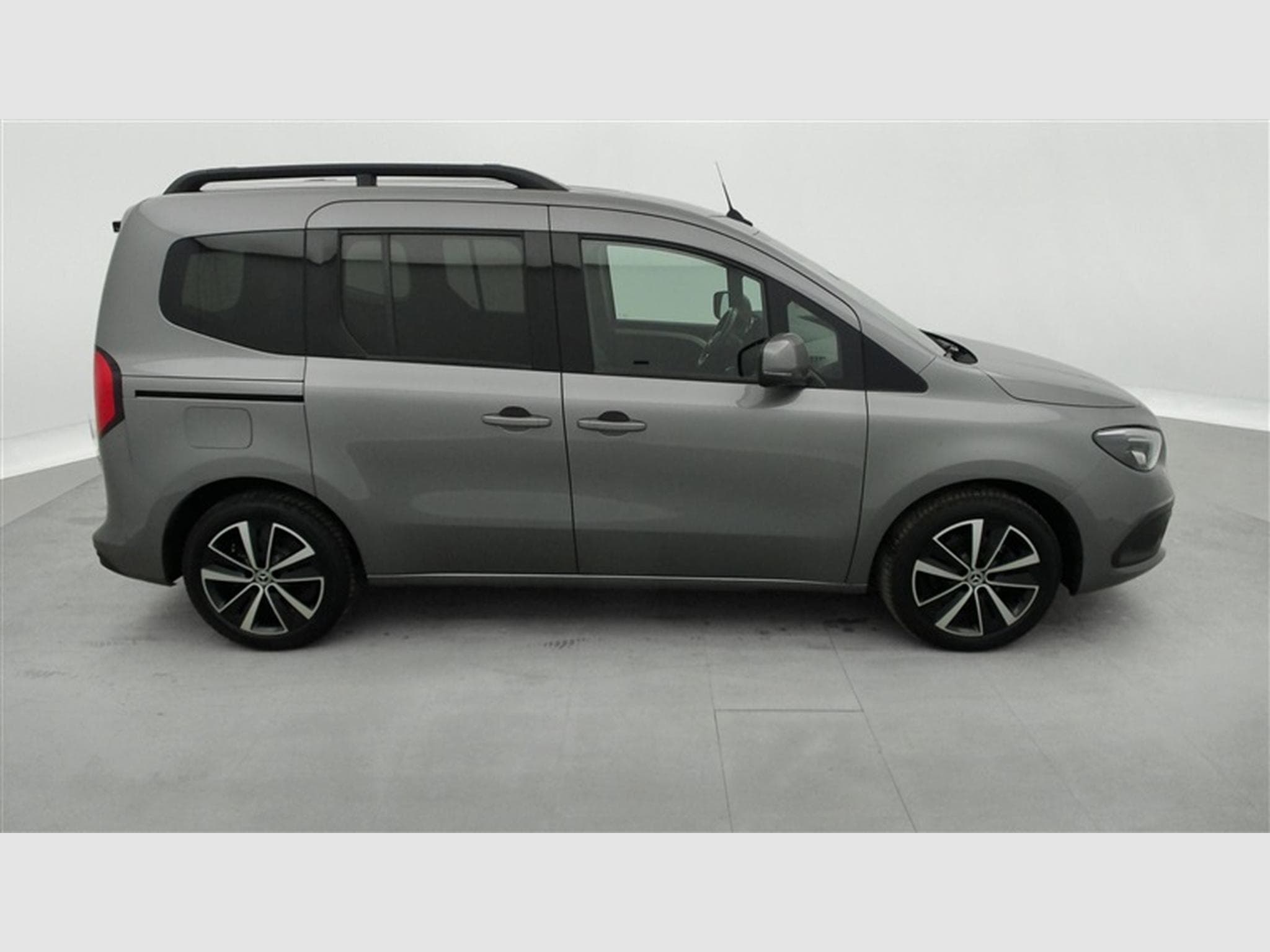 Mercedes T-Class 180d 7G-Tronic Family CUIR / NAVI / FULL LED / CAMERA / ALU (2022) - Photo 25