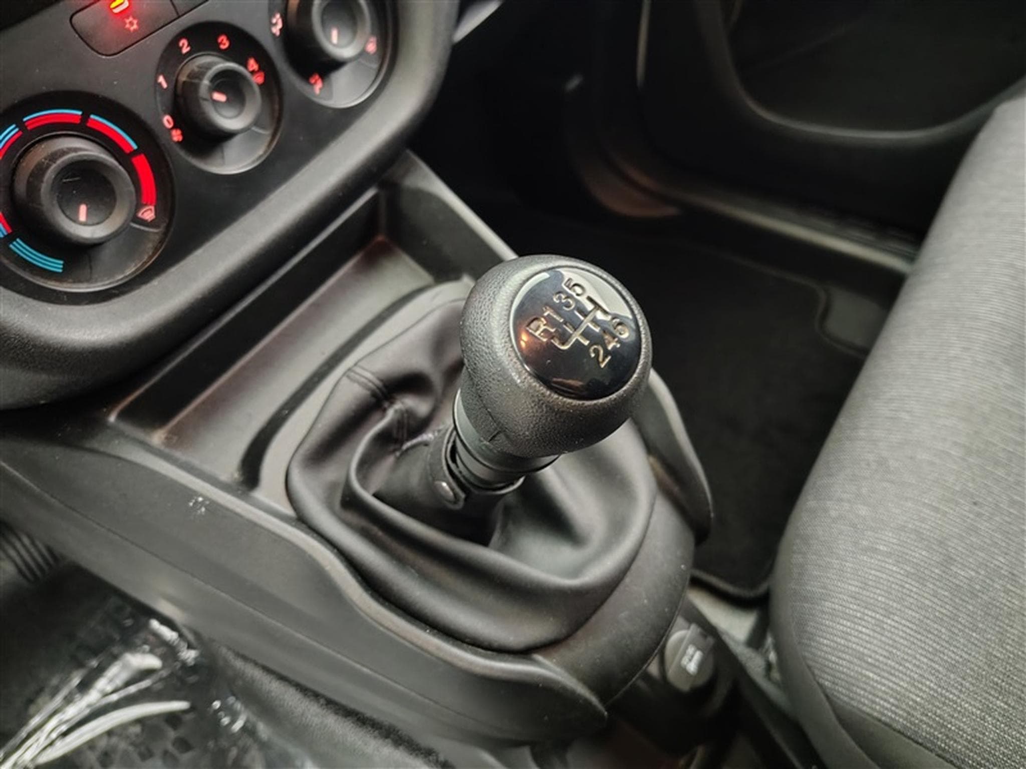 Fiat Doblo 1.6 MJET Cargo CLIM / CARPLAY (2023) - Photo 12