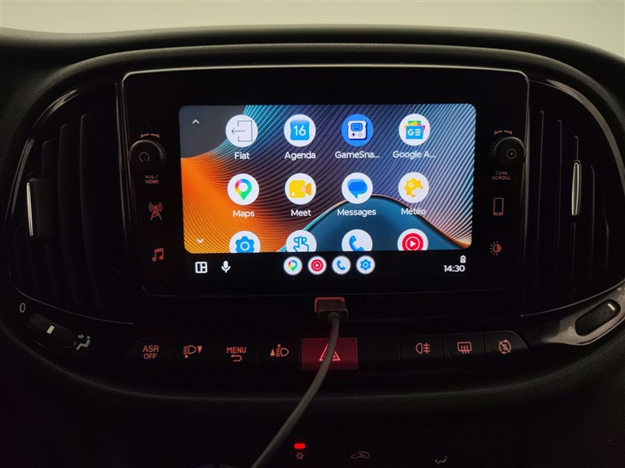 Fiat Doblo 1.6 MJET Cargo CLIM / CARPLAY (2023) - Photo 19