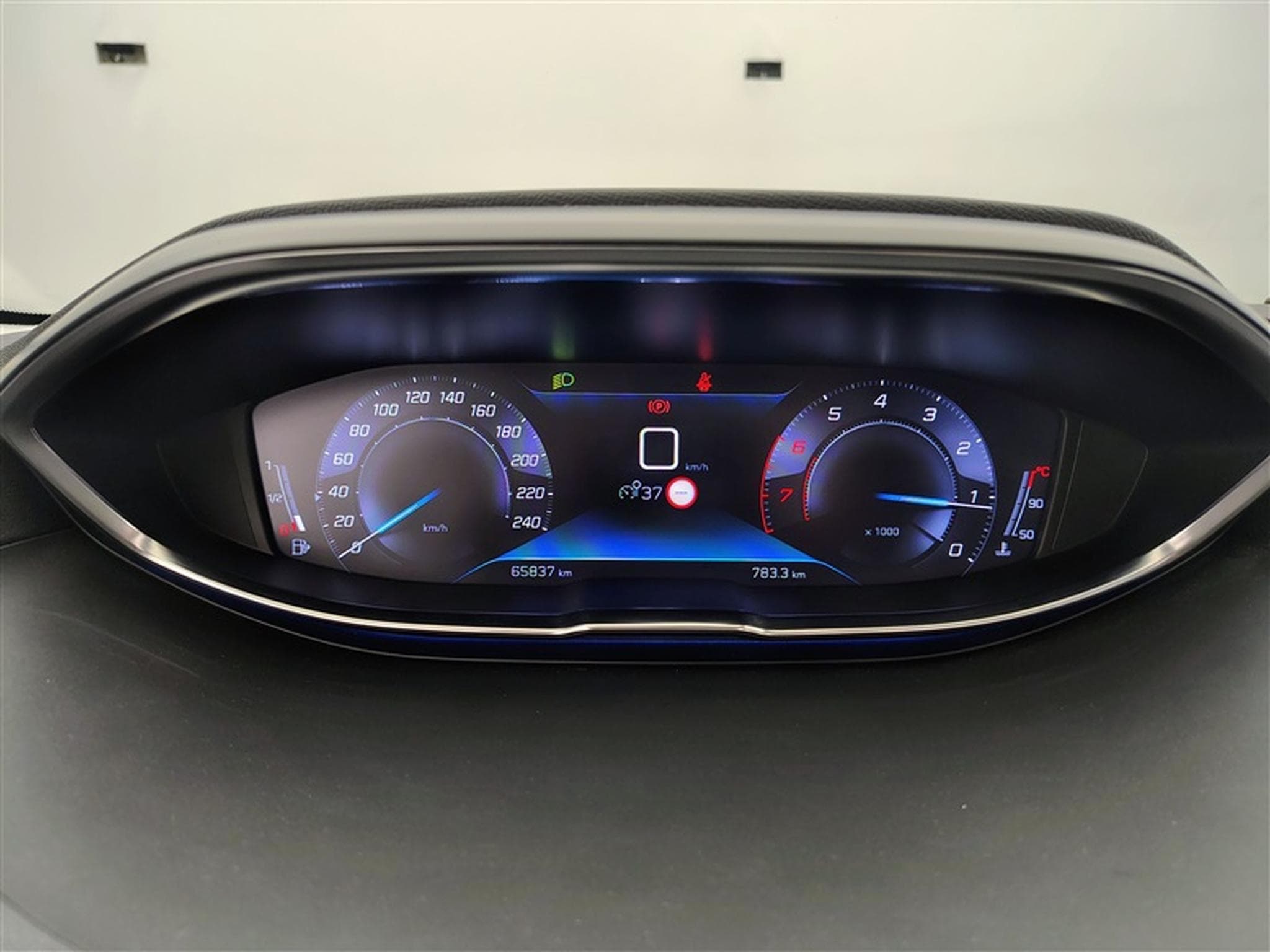 Peugeot 3008 1.2 PureTech Allure°NAV°CARPLAY°CAM°PDC°JA18 (2020) - Photo 10