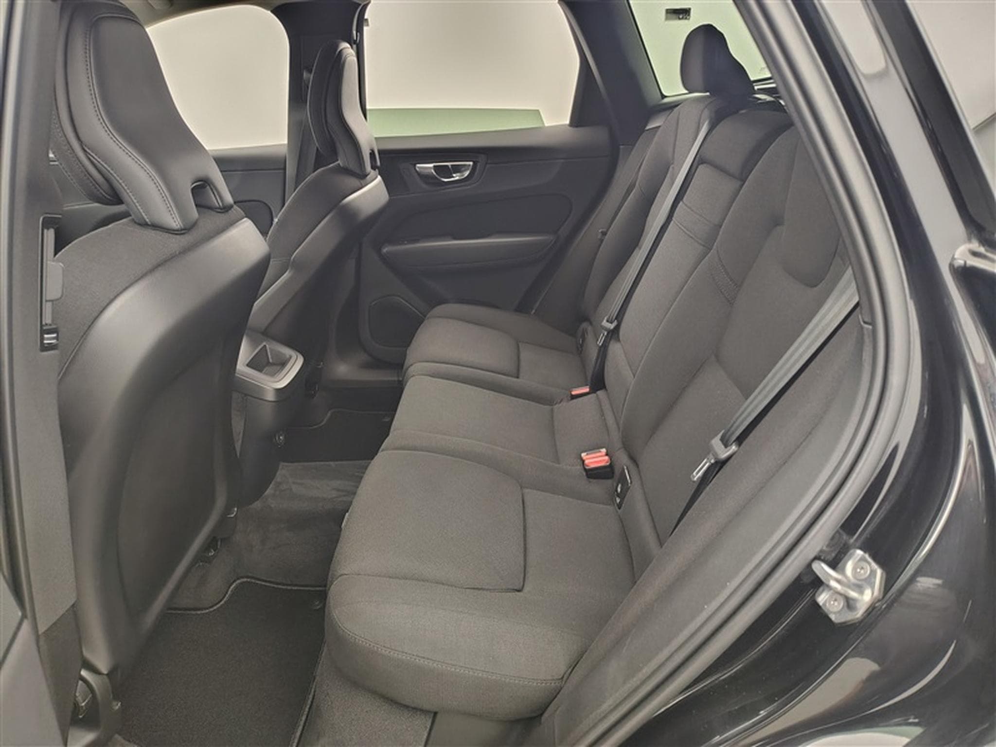 Volvo XC60 2.0 B4 Momentum Pro Gear. (2021) - Photo 13