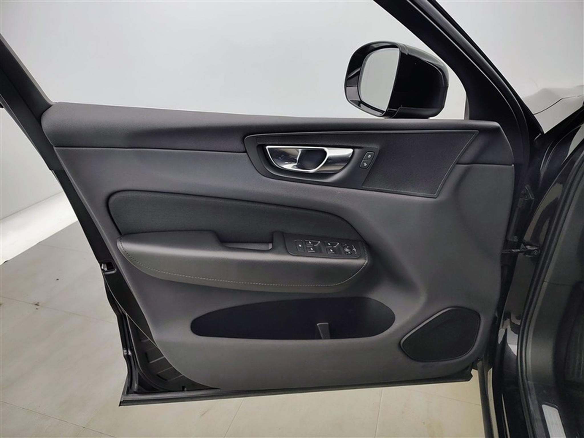 Volvo XC60 2.0 B4 Momentum Pro Gear. (2021) - Photo 17