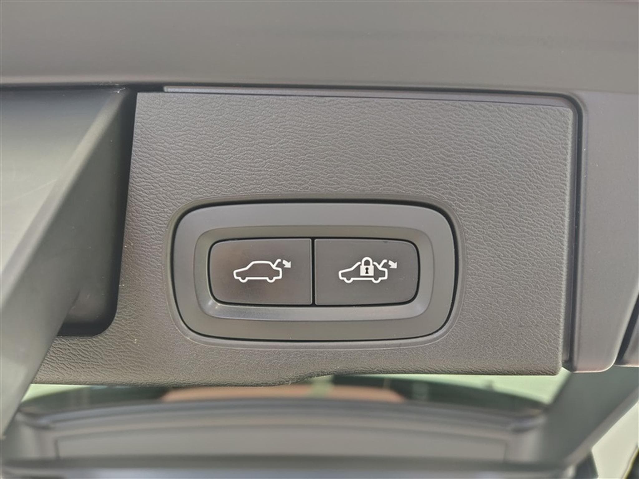 Volvo XC60 2.0 B4 Momentum Pro Gear. (2021) - Photo 19