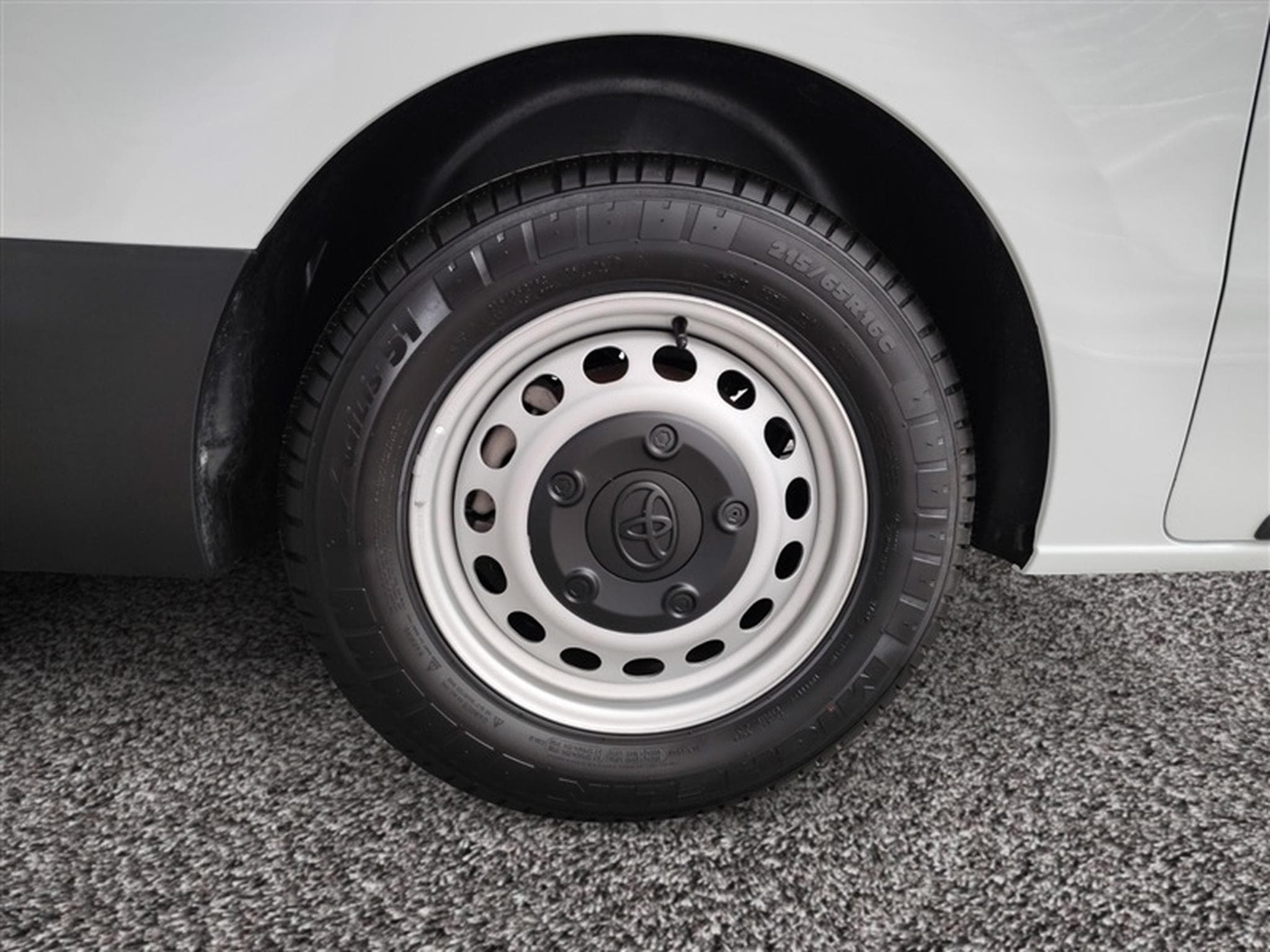 Toyota Proace 2.0 D-4D 145Cv 8PL CLIM / TEL / PDC AR (2025) - Photo 6