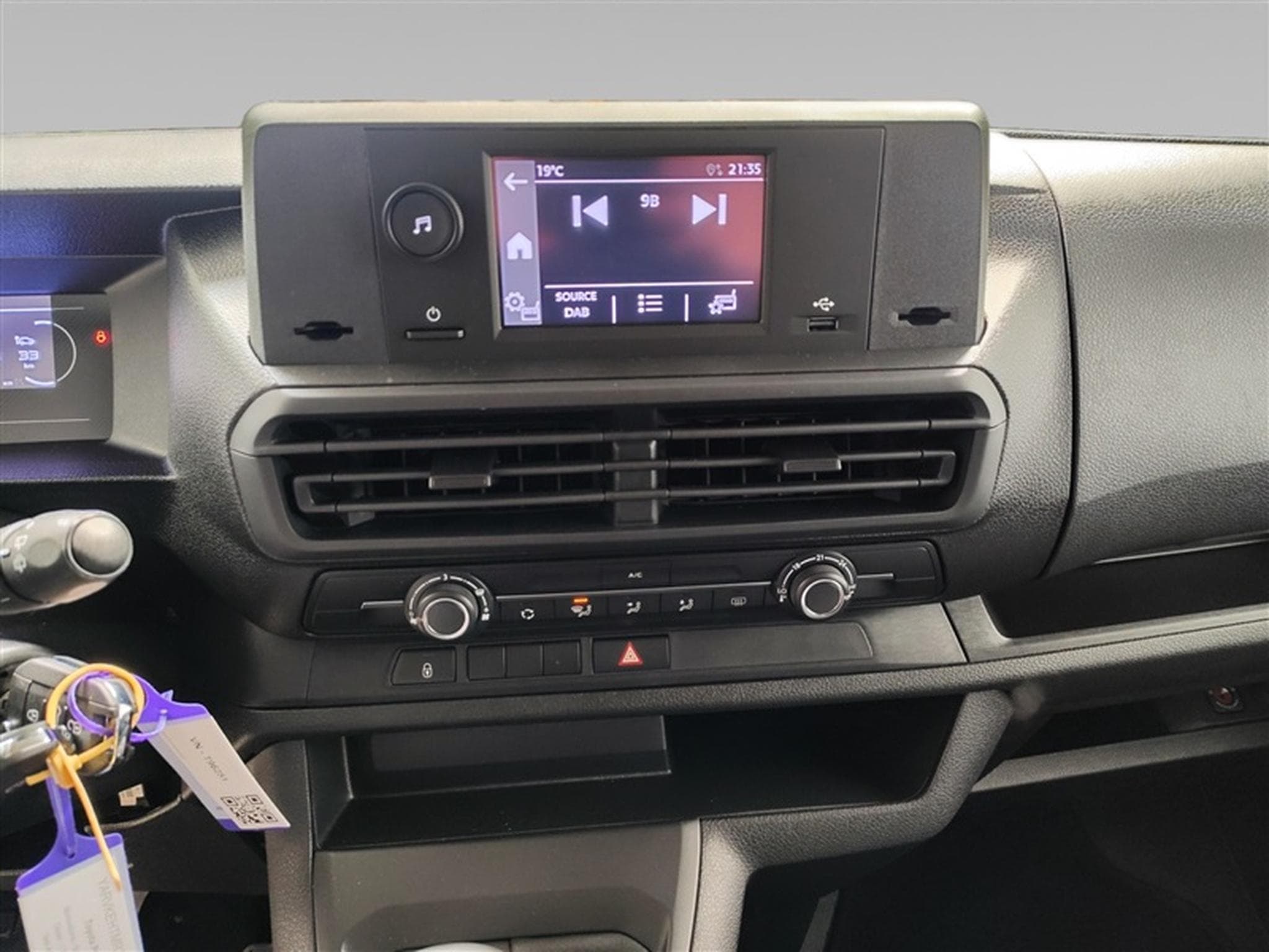 Toyota Proace 2.0 D-4D 145Cv 8PL CLIM / TEL / PDC AR (2025) - Photo 11