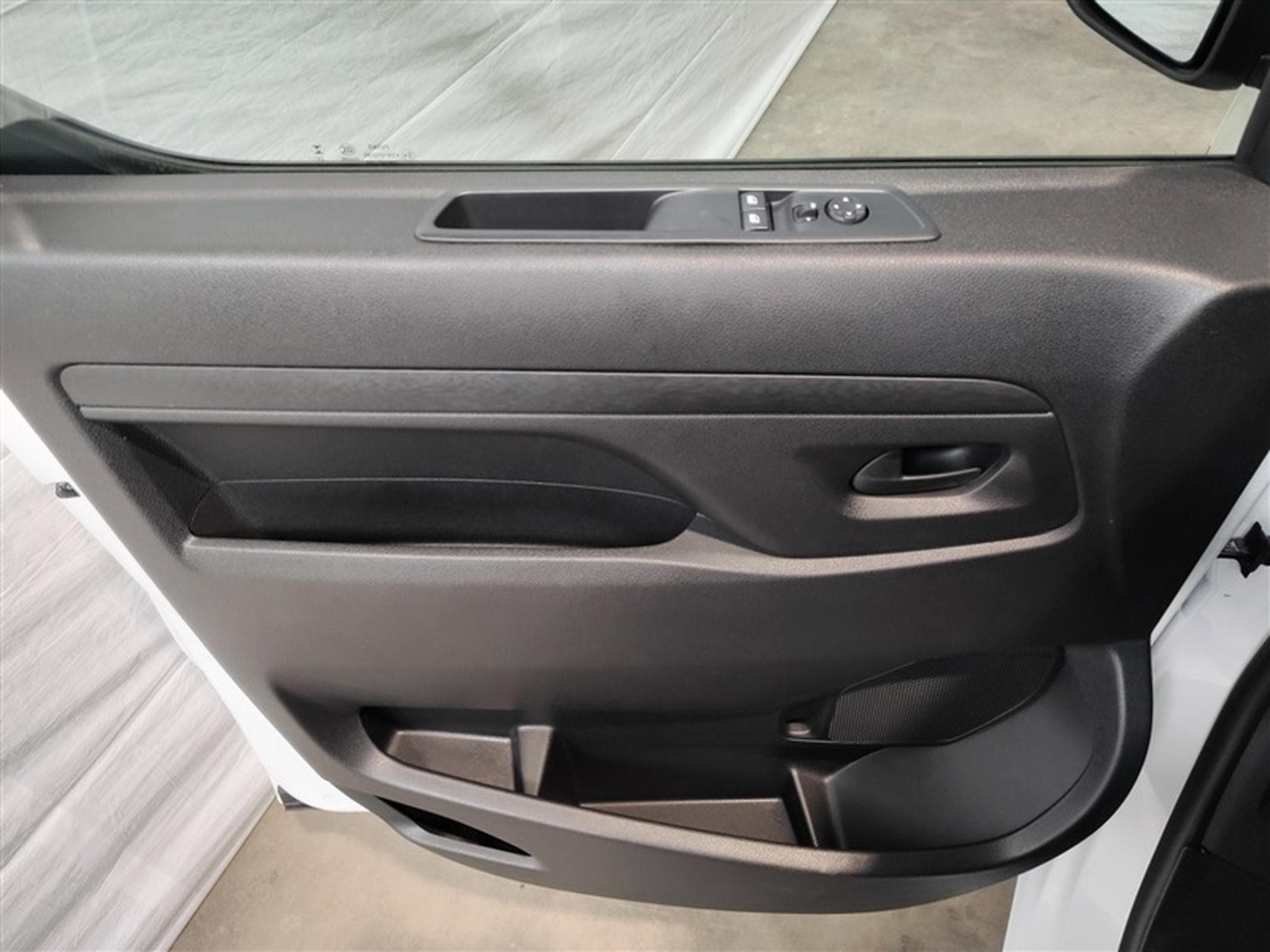 Toyota Proace 2.0 D-4D 145Cv 8PL CLIM / TEL / PDC AR (2025) - Photo 16