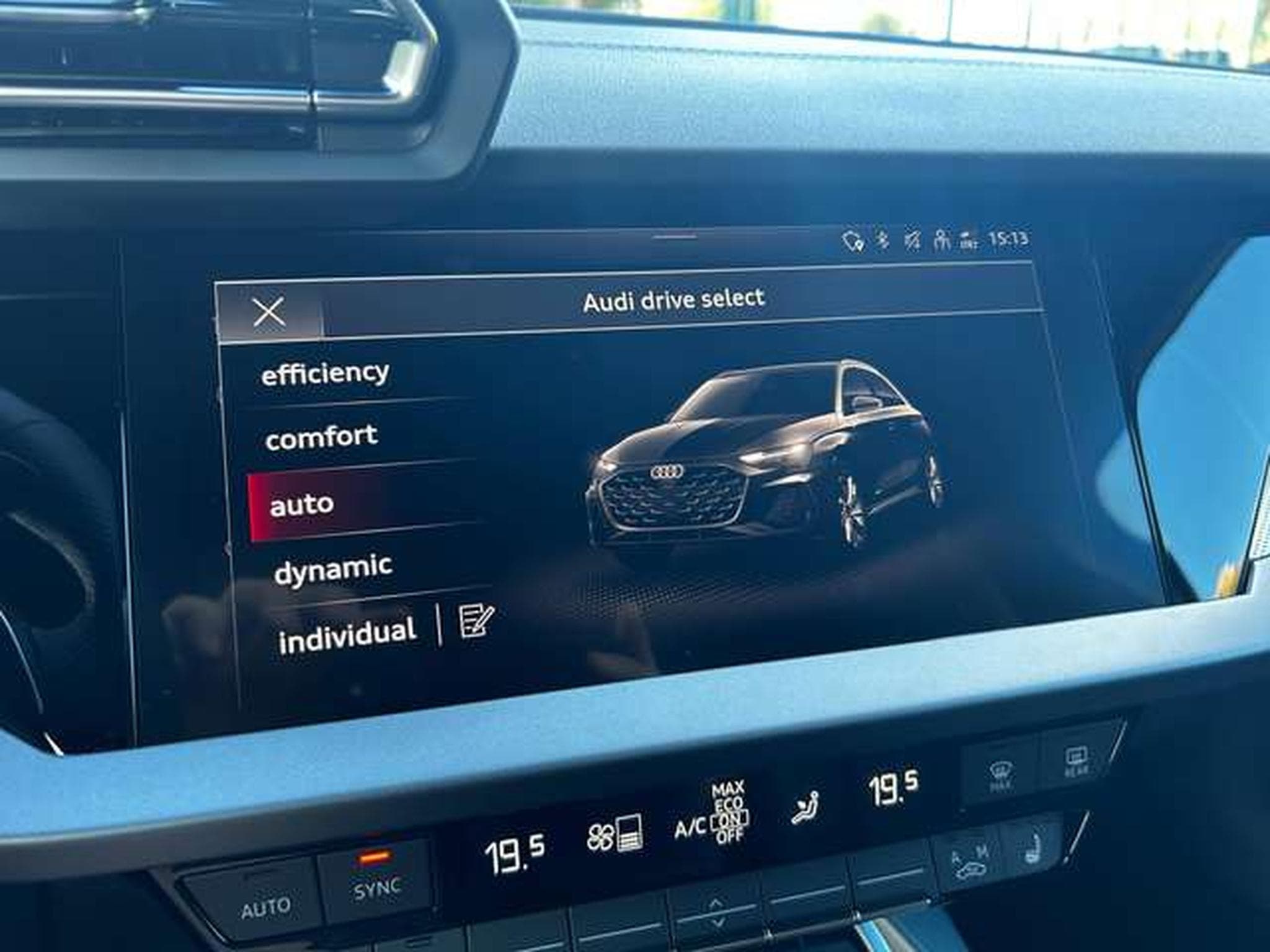 Audi A3 SB 1.5 TFSI 150 CV S-TRONIC S-LINE (2026) - Photo 13