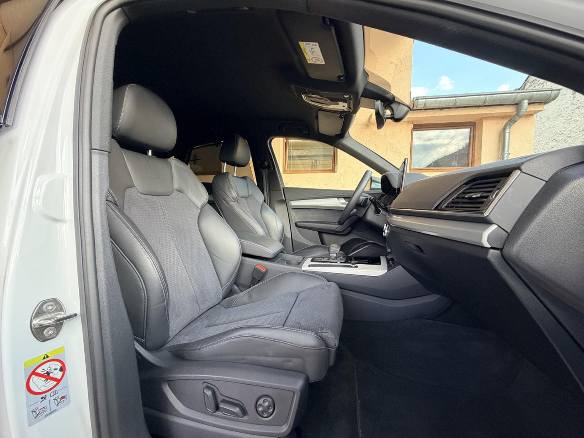 Audi SQ5 Quattro 341cv (2023) - Photo 9