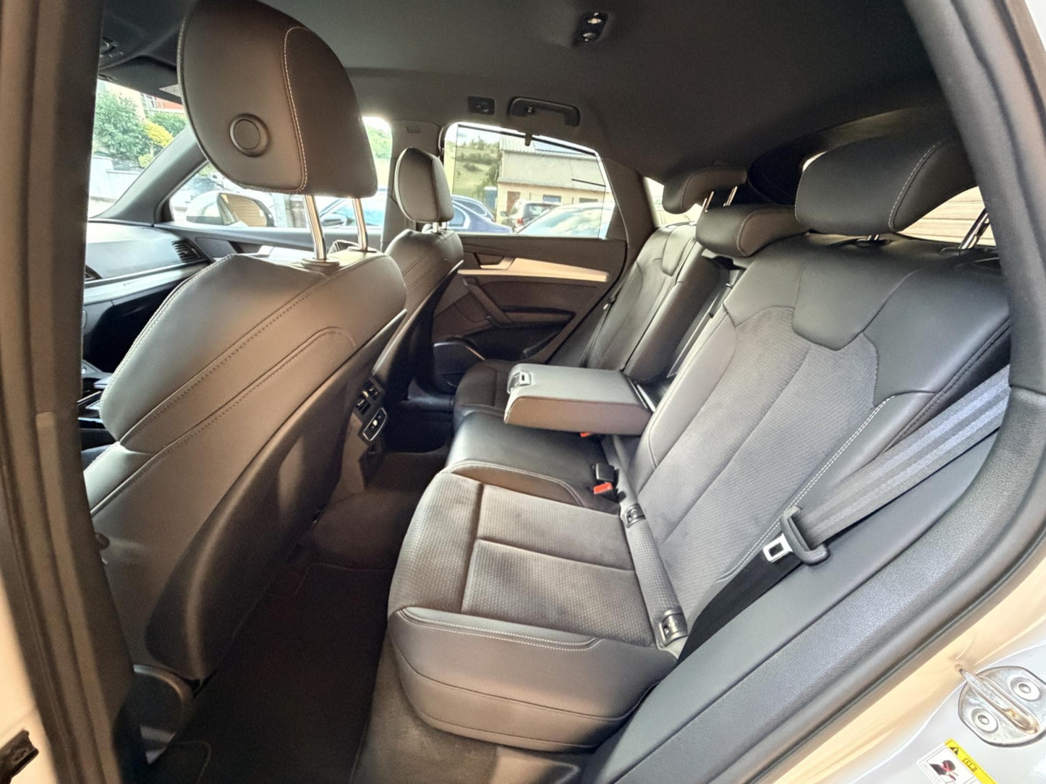 Audi SQ5 Quattro 341cv (2023) - Photo 12