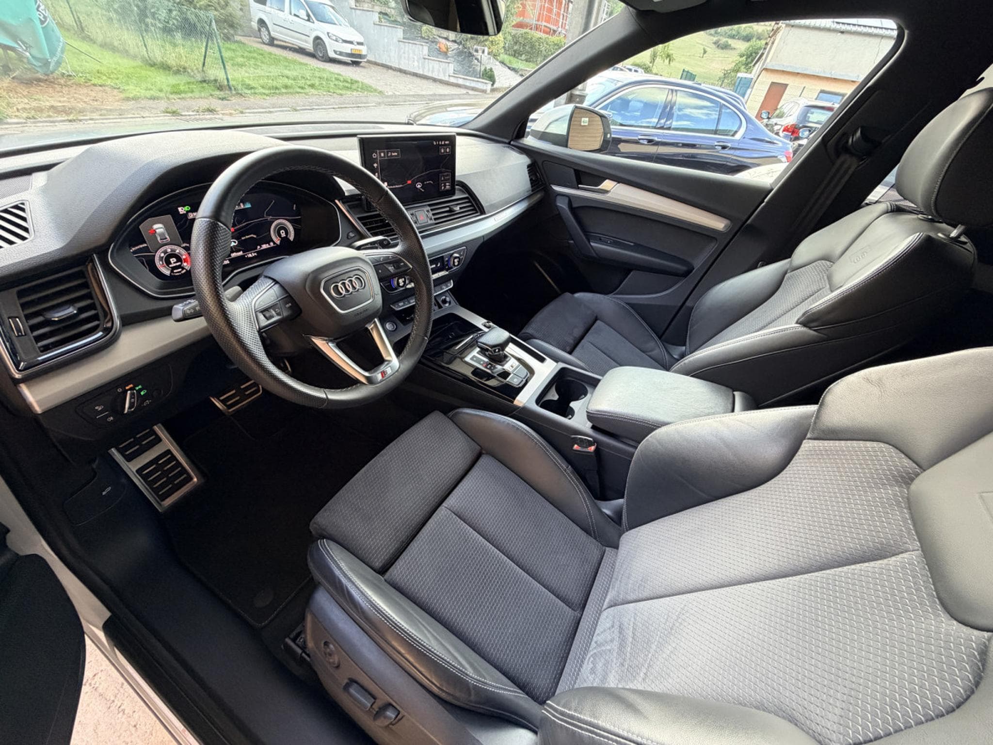 Audi SQ5 Quattro 341cv (2023) - Photo 10