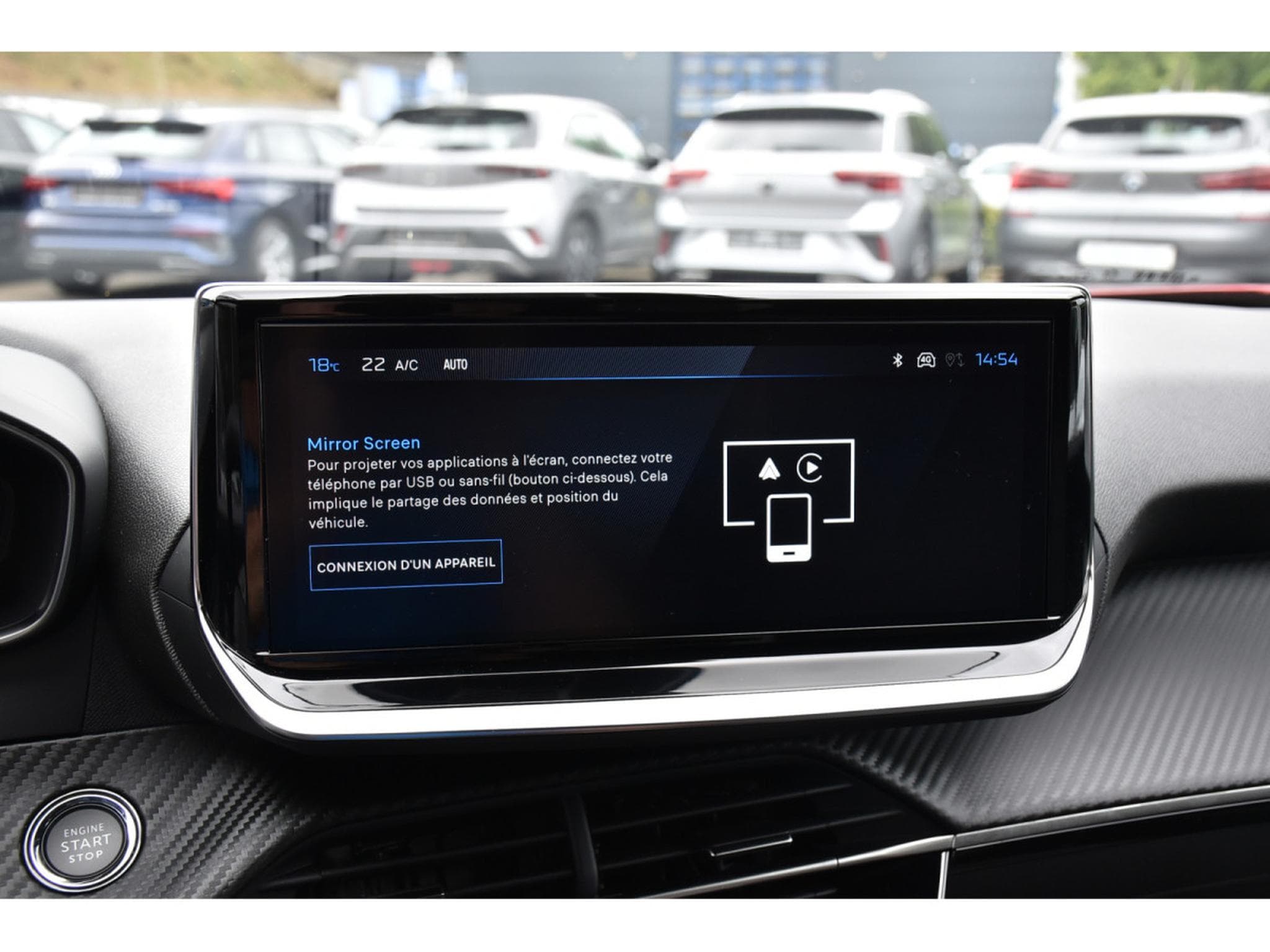Peugeot 2008 1.2 Hybrid 145 Allure e-DCS6 ACC LANE SIDE GPS CAM360 1°MAIN (2025) - Photo 11