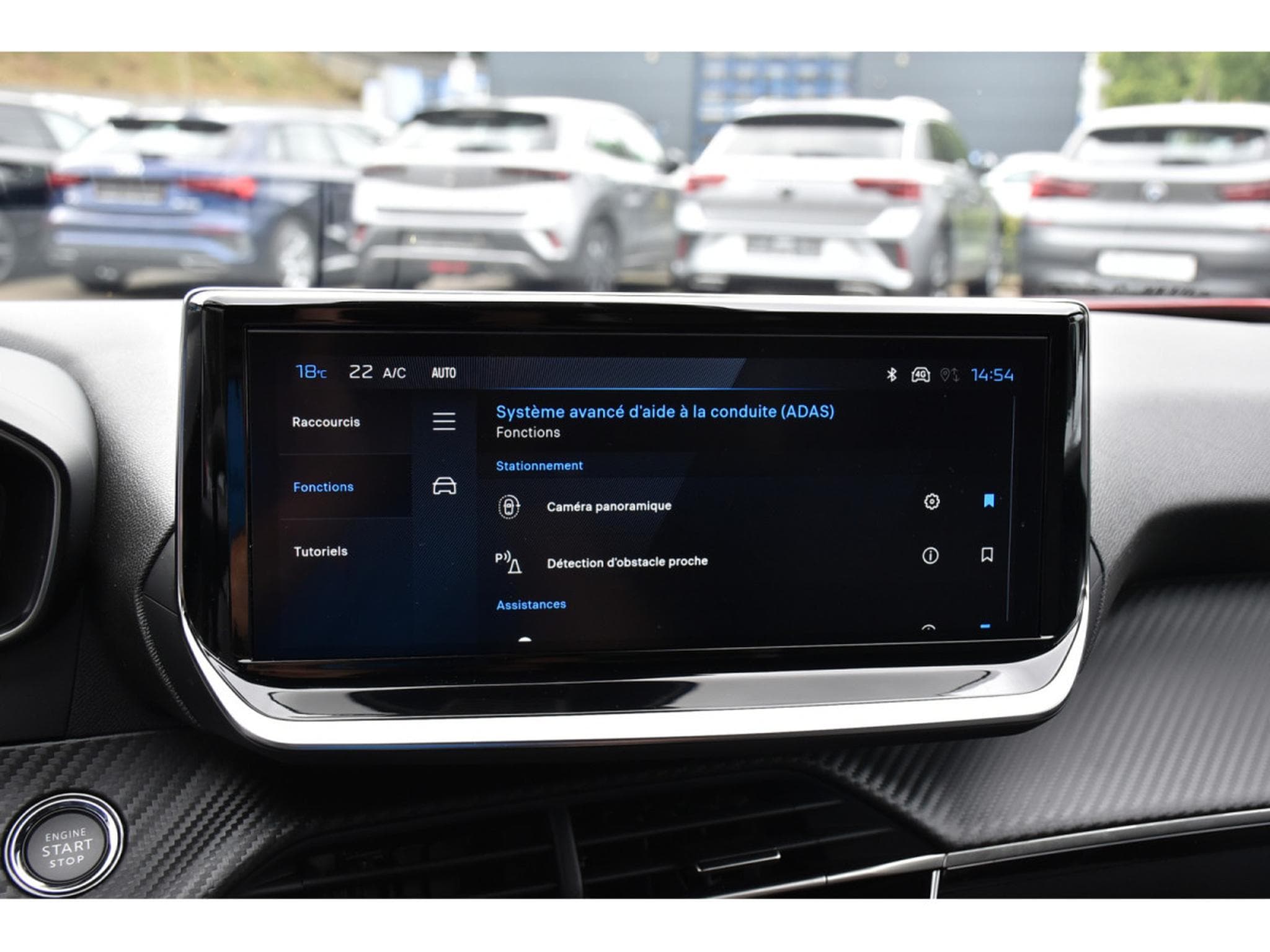 Peugeot 2008 1.2 Hybrid 145 Allure e-DCS6 ACC LANE SIDE GPS CAM360 1°MAIN (2025) - Photo 14