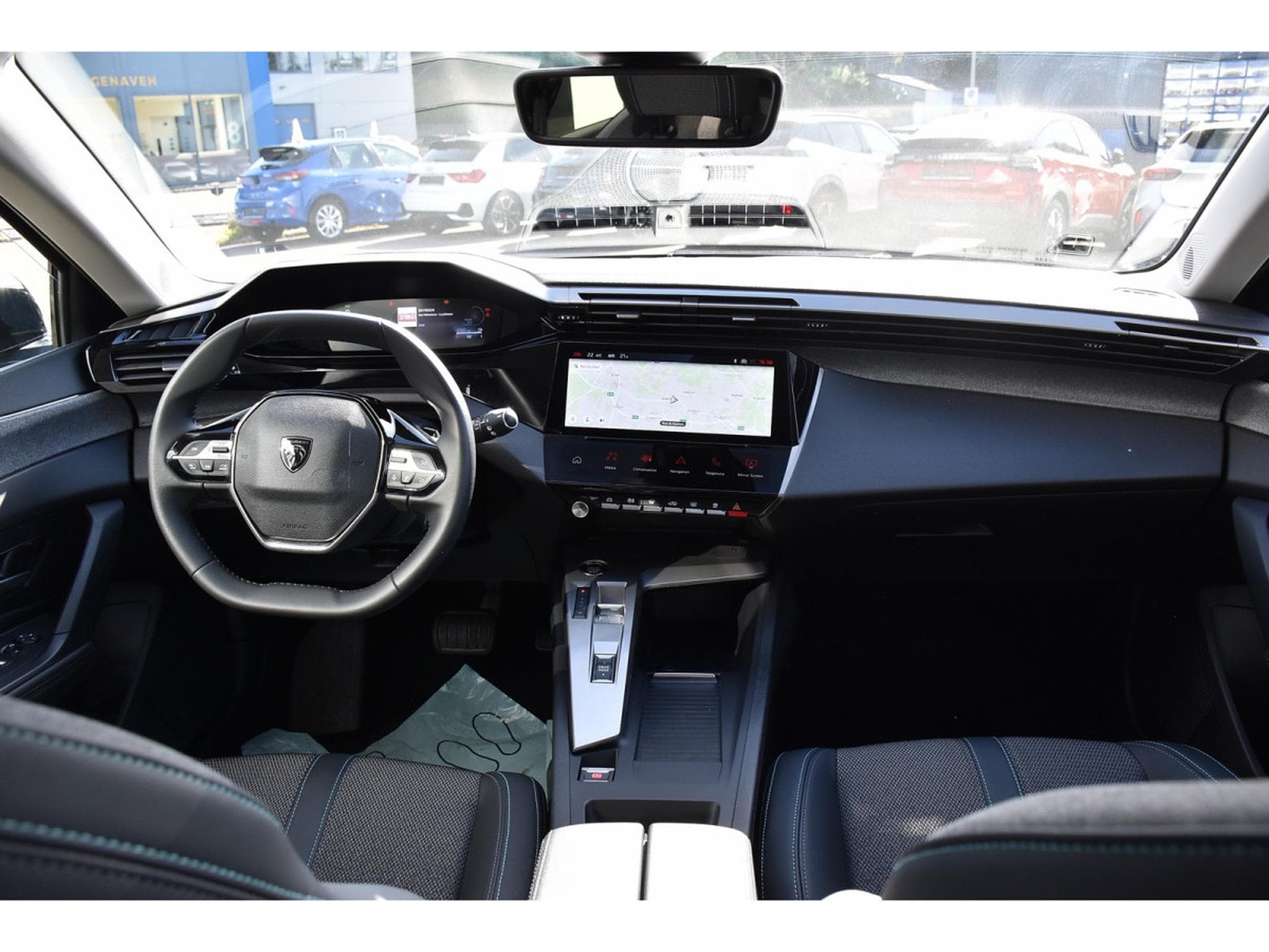 Peugeot 308 1.2 Hybrid 145 e-DCS6 Allure ACC CAM360 LANE 1° MAIN (2025) - Photo 9