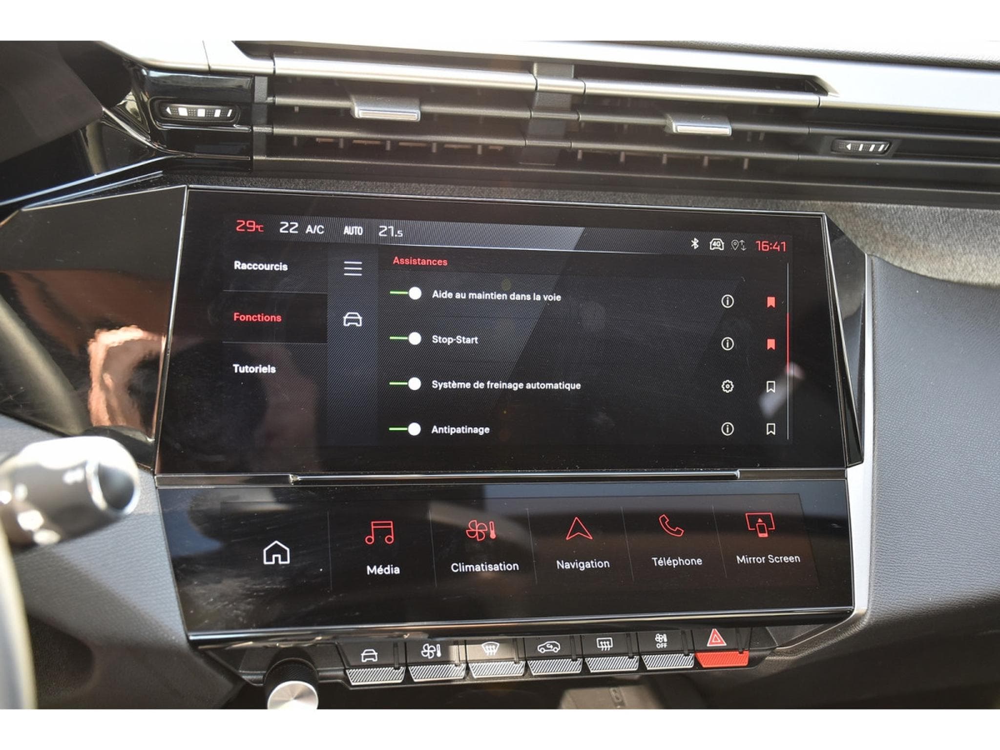 Peugeot 308 1.2 Hybrid 145 e-DCS6 Allure ACC CAM360 LANE 1° MAIN (2025) - Photo 15