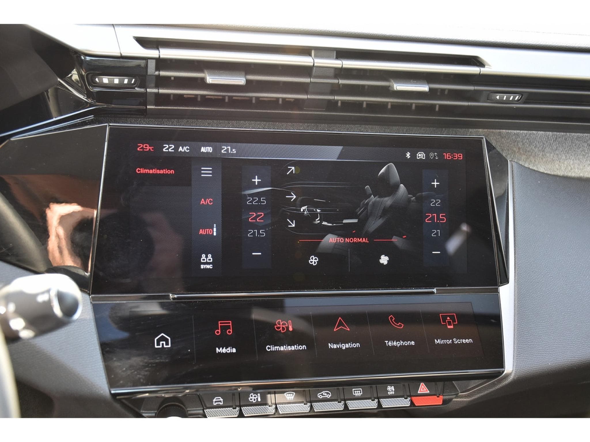 Peugeot 308 1.2 Hybrid 145 e-DCS6 Allure ACC CAM360 LANE 1° MAIN (2025) - Photo 18