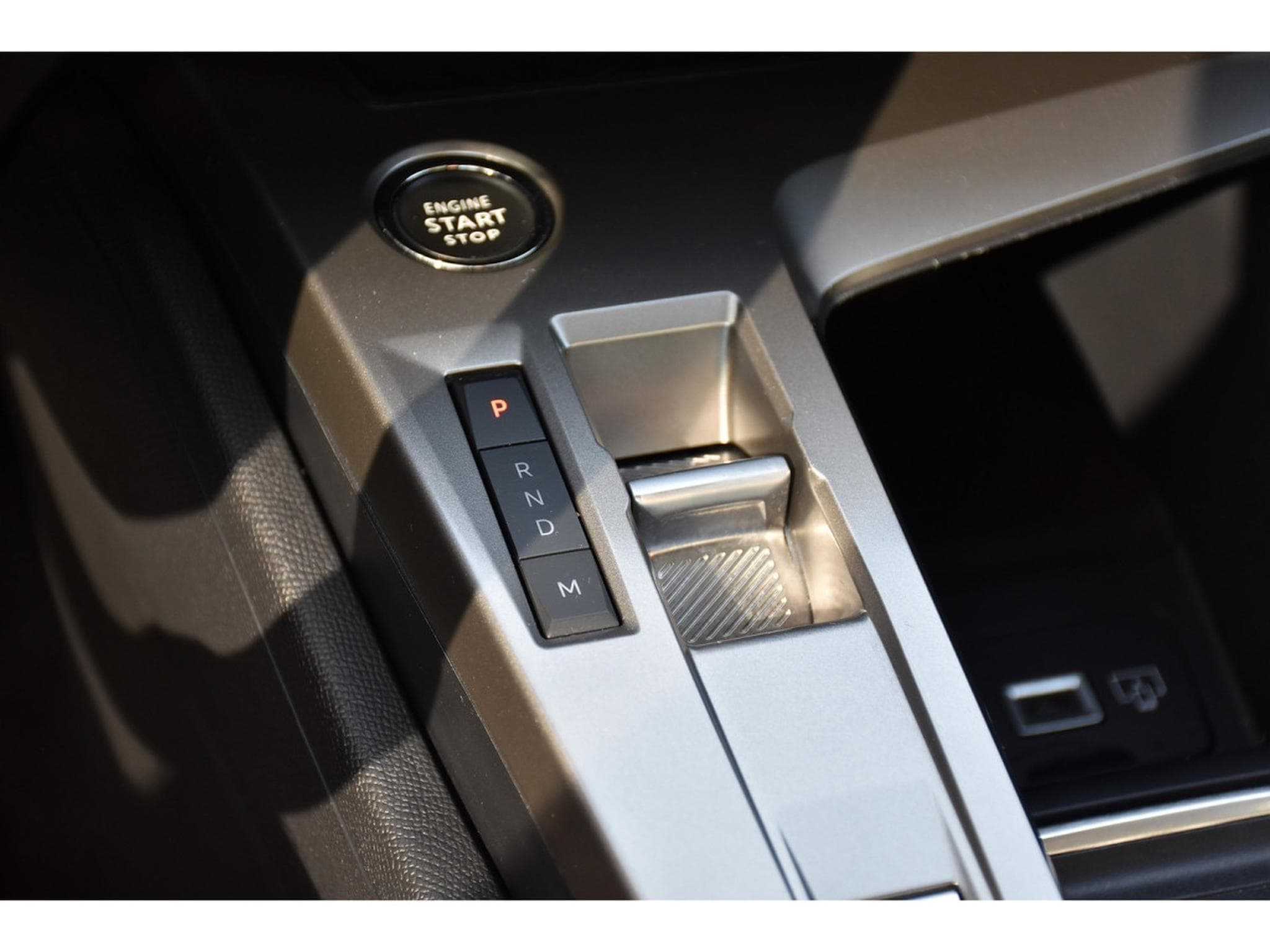 Peugeot 308 1.2 Hybrid 145 e-DCS6 Allure ACC CAM360 LANE 1° MAIN (2025) - Photo 22