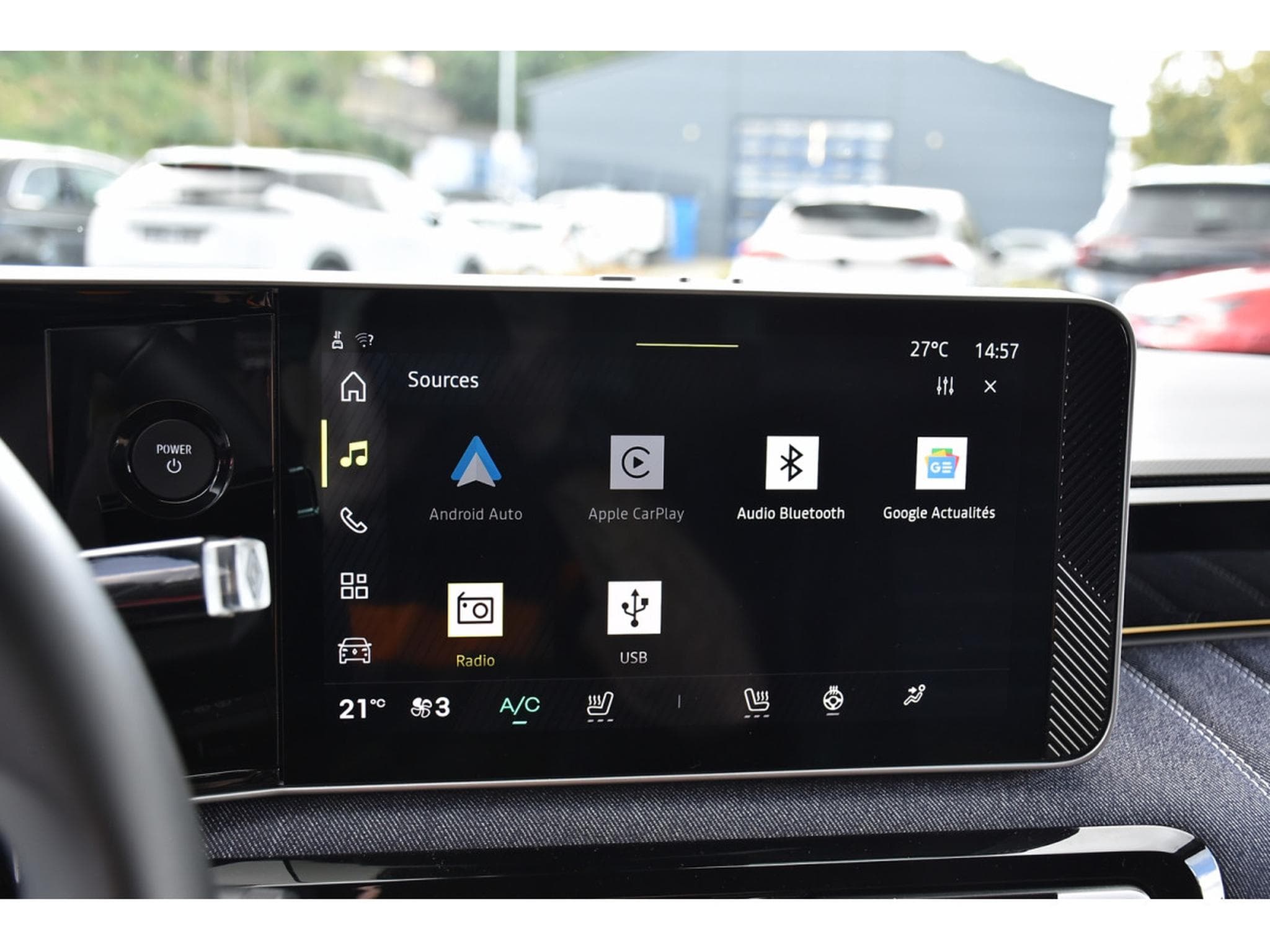 Renault R5 E-TECH 150cv Techno Comfort 52 kWh PACK HIVER 1° MAIN (2025) - Photo 11