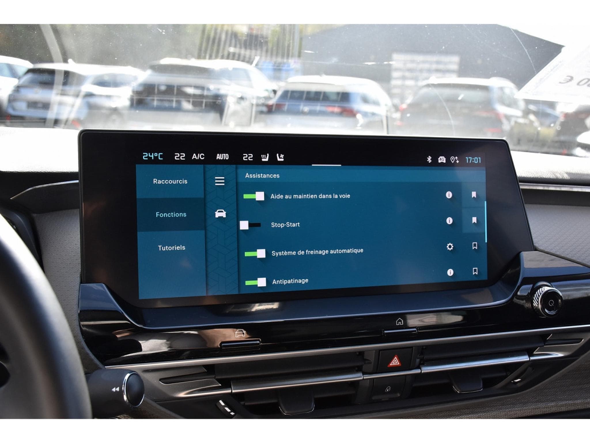 Citroën C5 X 1.2 PLUS EAT8 CUIR MEMO VENT ACC HUD LANE 1° MAIN (2024) - Foto 12