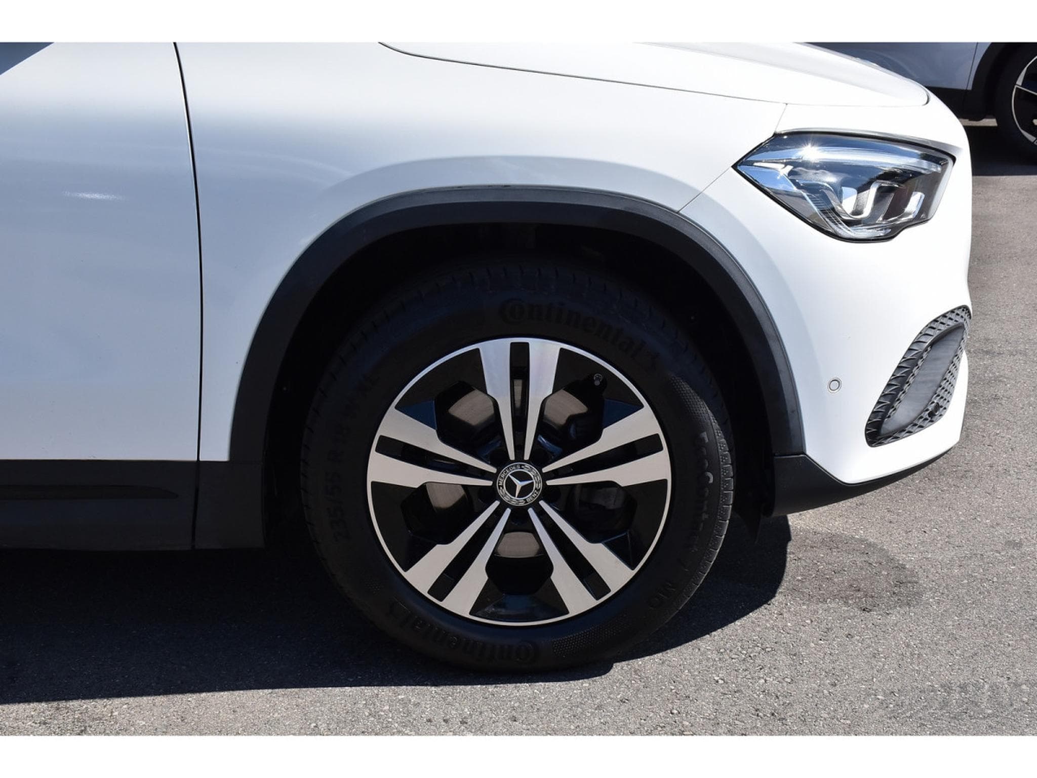 Mercedes GLA 200 Progressive 7G-Tronic PANO GPS CAM LANE (2020) - Photo 5