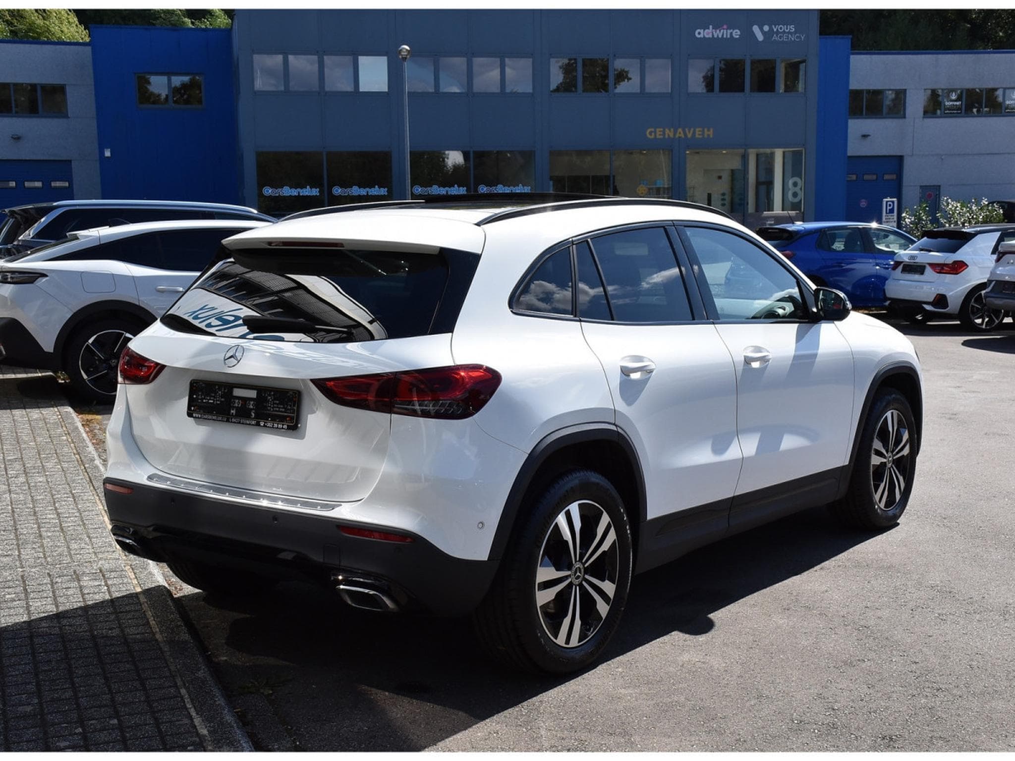 Mercedes GLA 200 Progressive 7G-Tronic PANO GPS CAM LANE (2020) - Photo 4