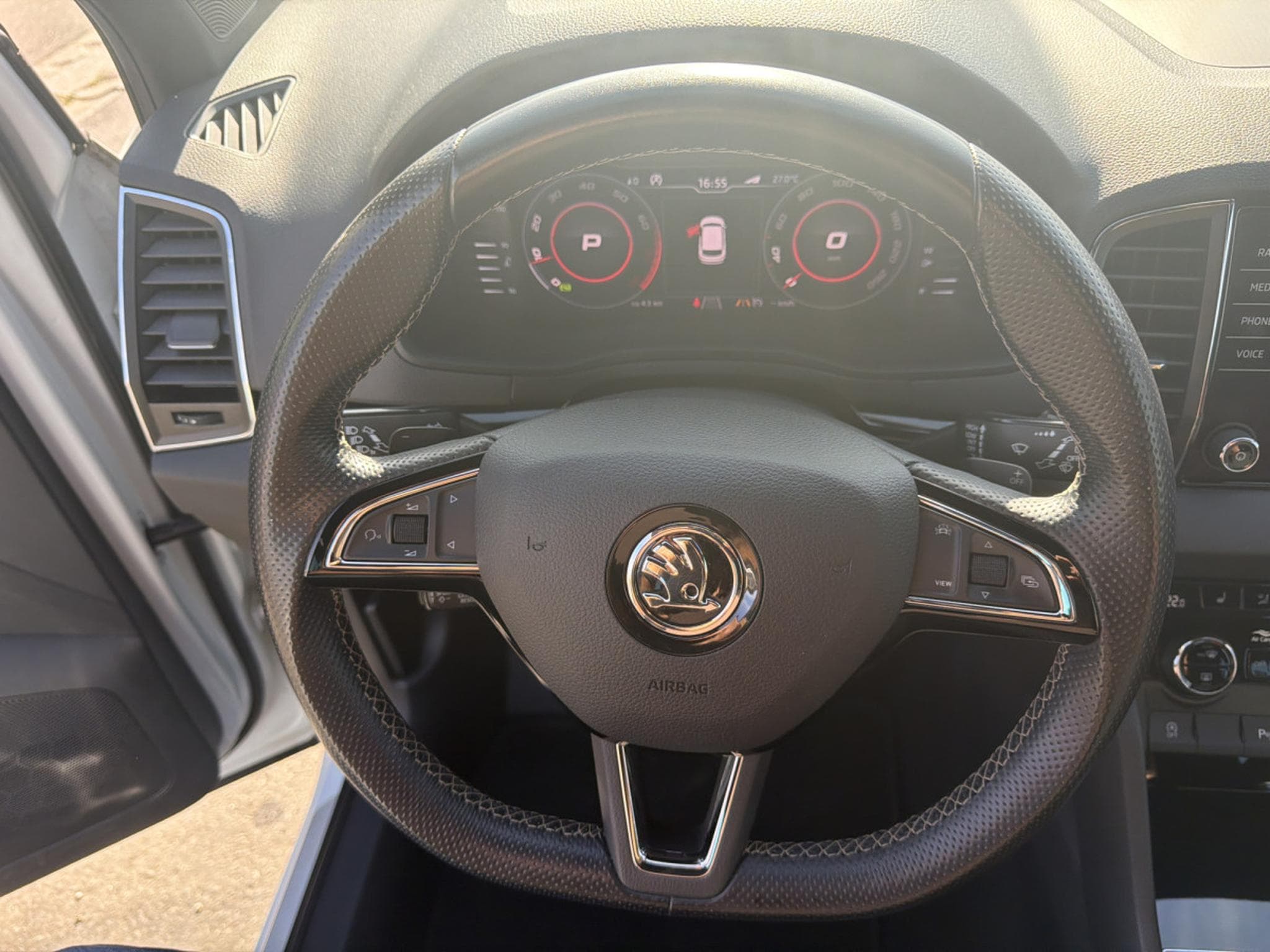 Skoda Karoq 2.0 TSI 4x4 190CV SPORTLINE DSG (2019) - Photo 18